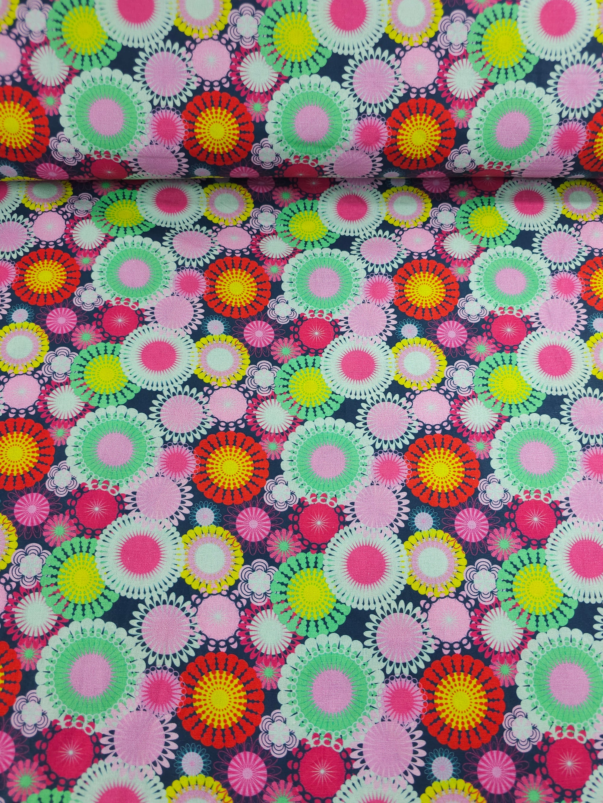 Quirky Spiro Puff 100% Cotton