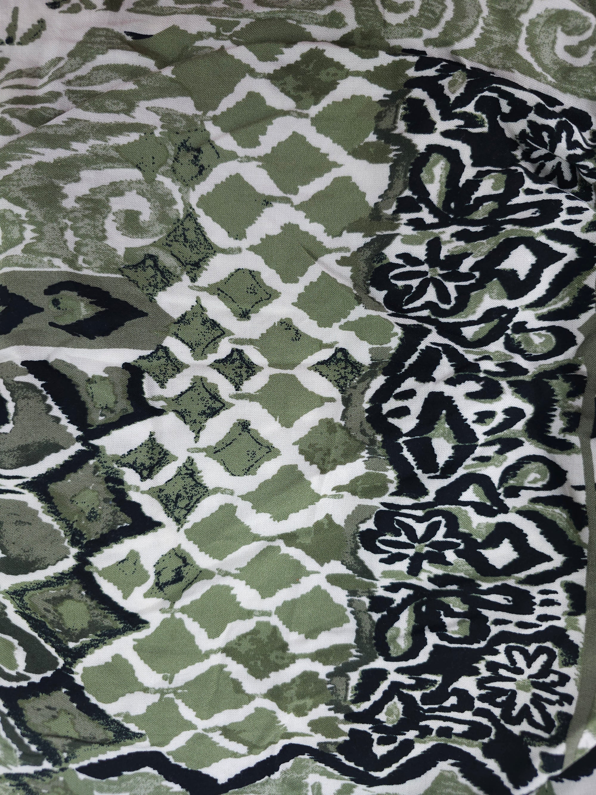 Olive layered pattern Cotton- 1m