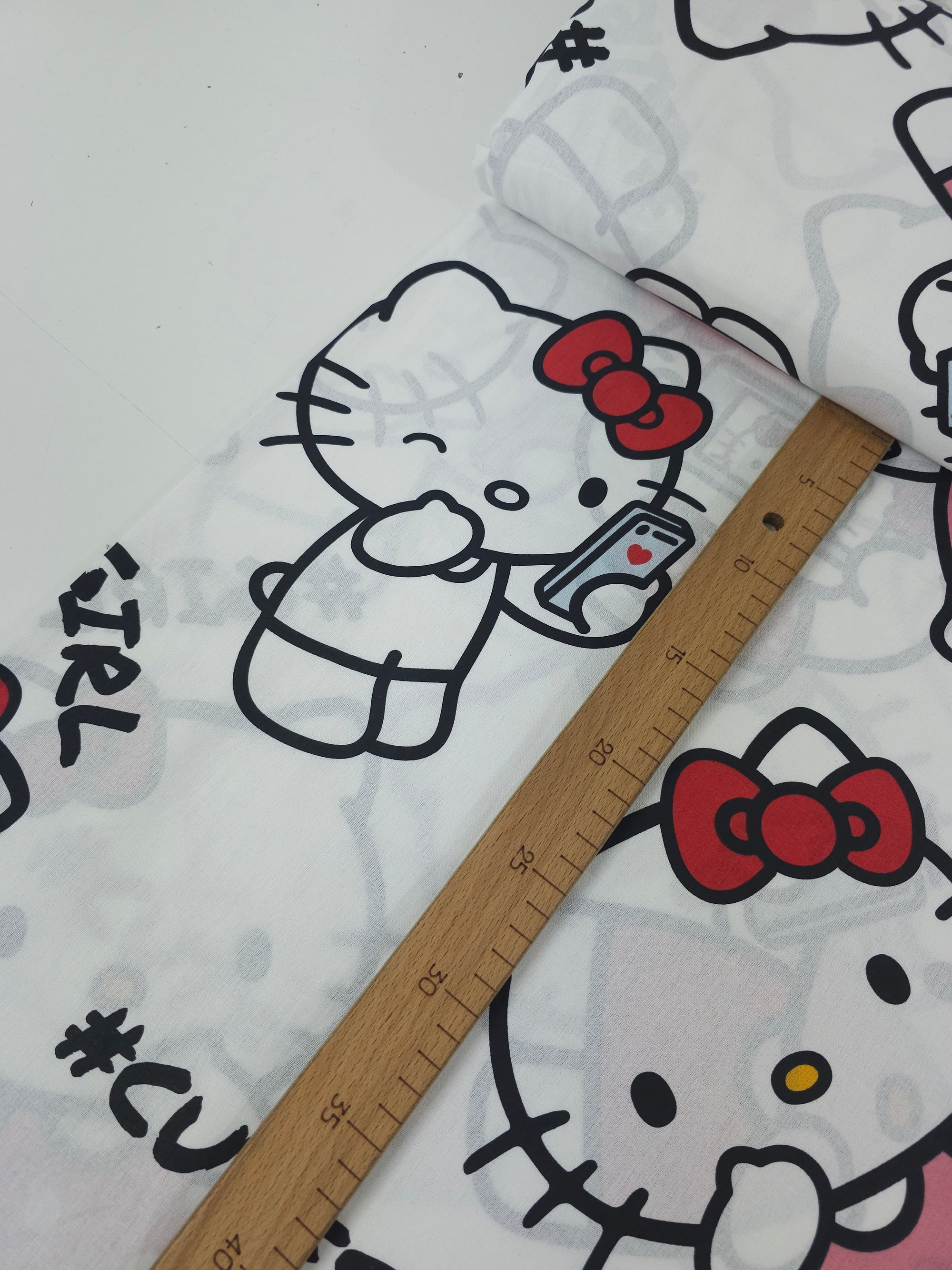 Hello Kitty Selfie 100% Cotton 103" *EXTRA WIDE*
