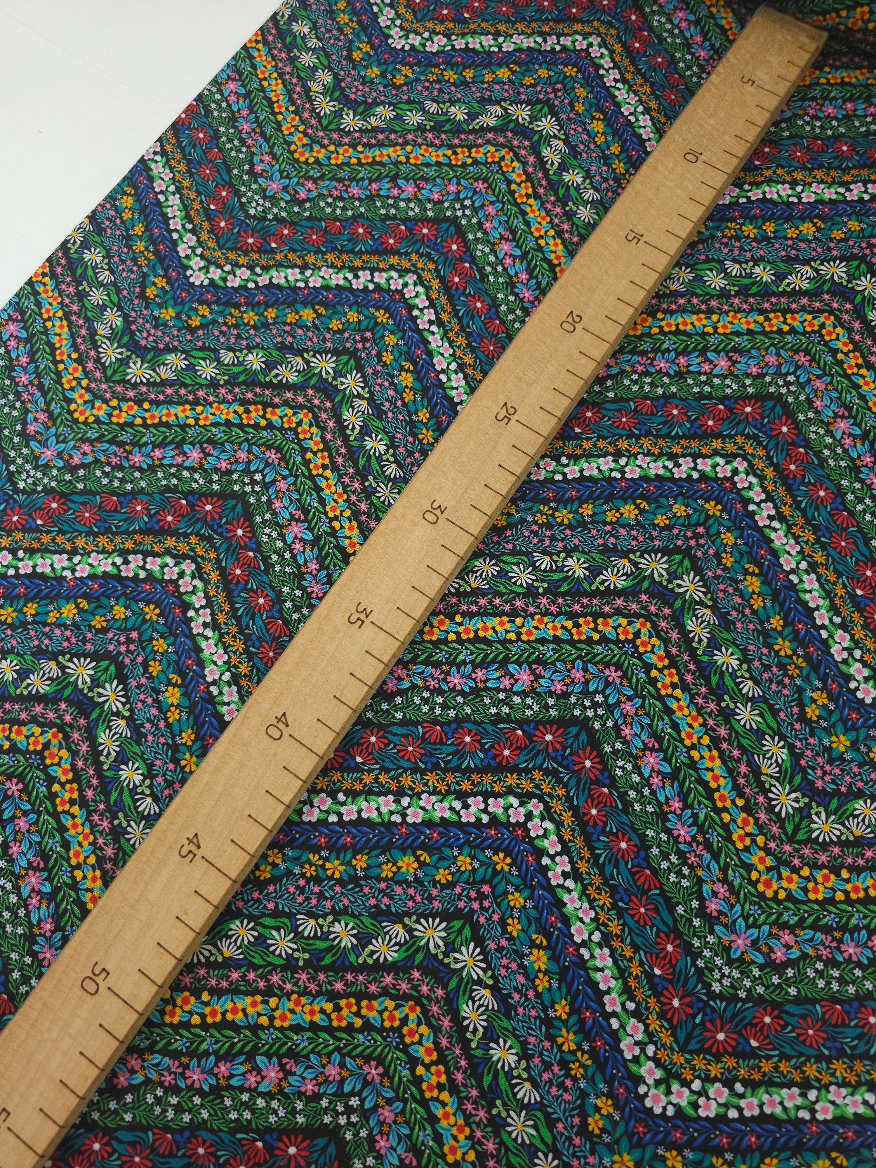 Ditsy Floral ZigZag 100% Cotton