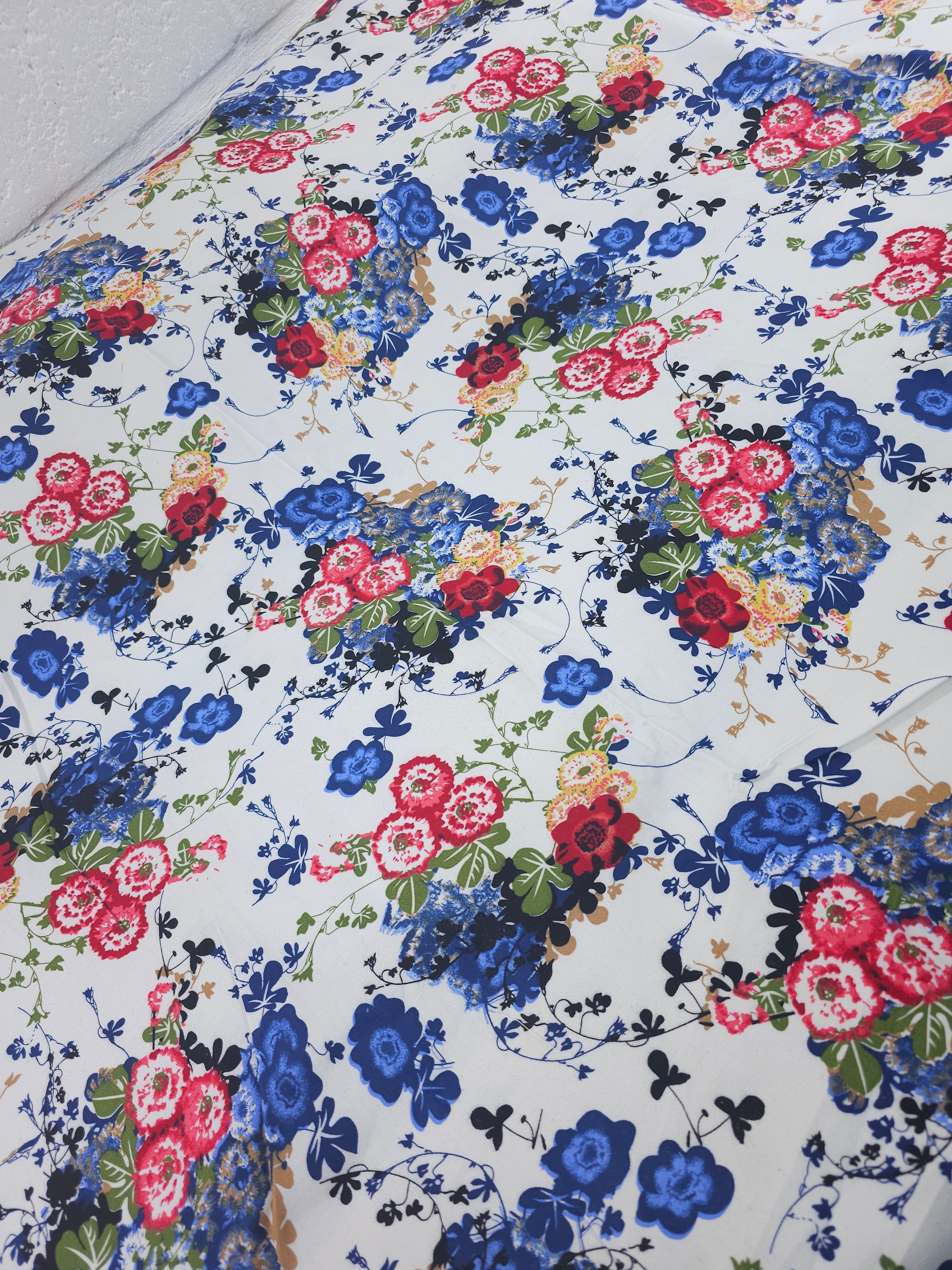 Floral Bunch Lightweight Cotton Sateen Twill
