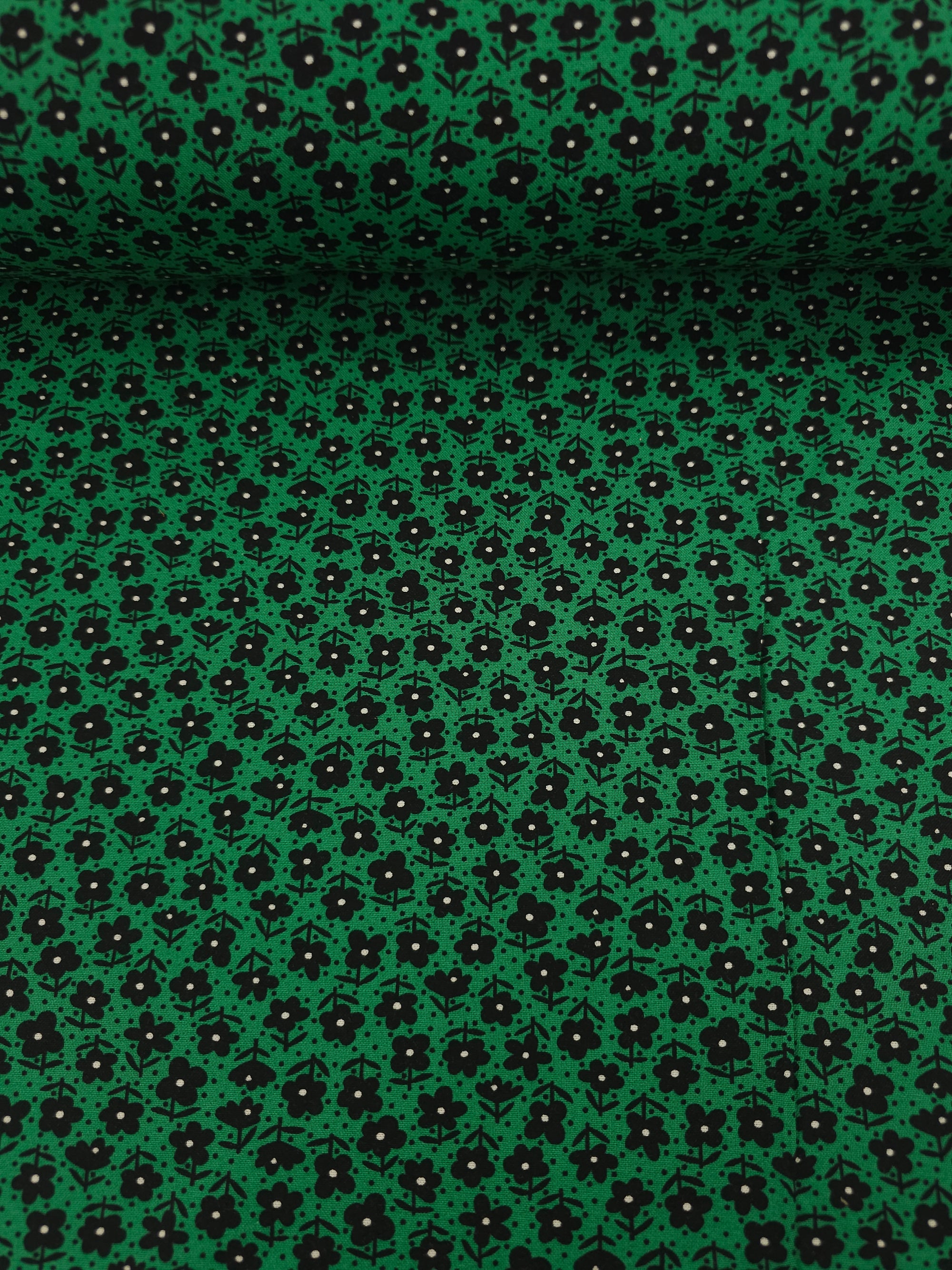 Dark Green/Black Daisy Floral 100% Cotton