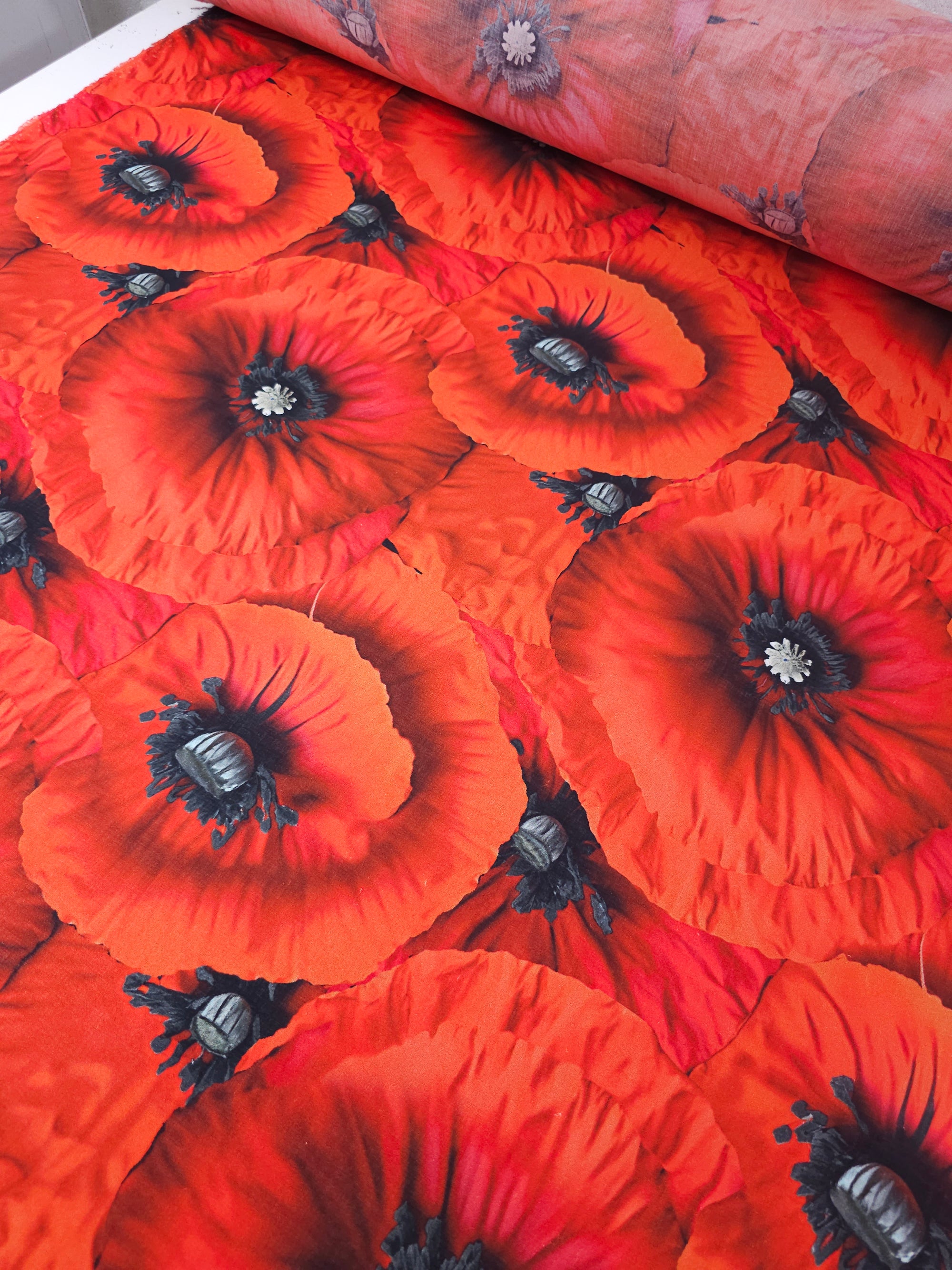 Red Large Poppy Fine Cotton *DEFECT*