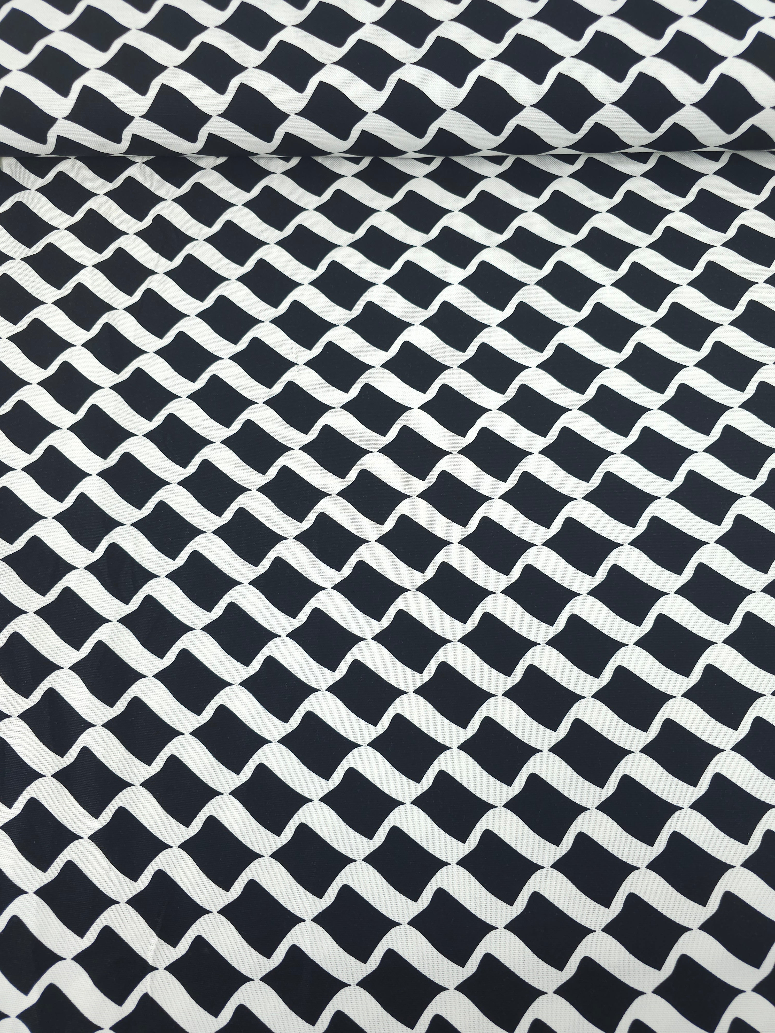 Black/Ivory Wavy Diamond Canvas Cotton