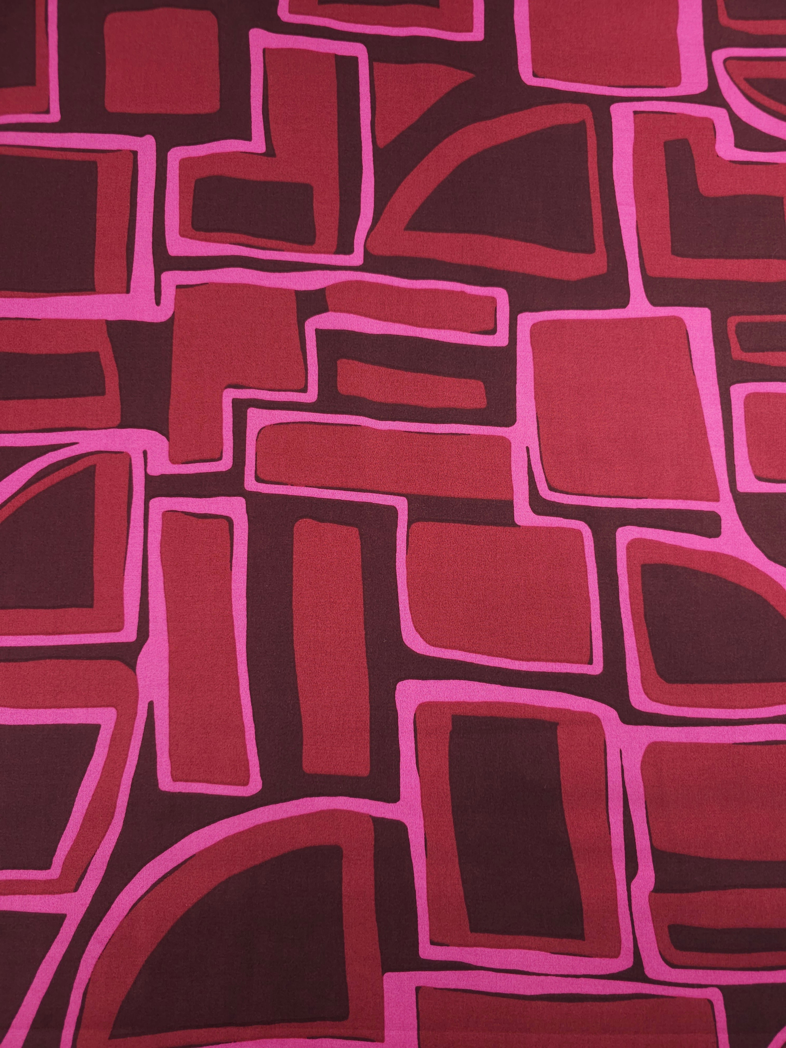 Burgundy/Pink Geometric Shape Cotton Sateen 60"