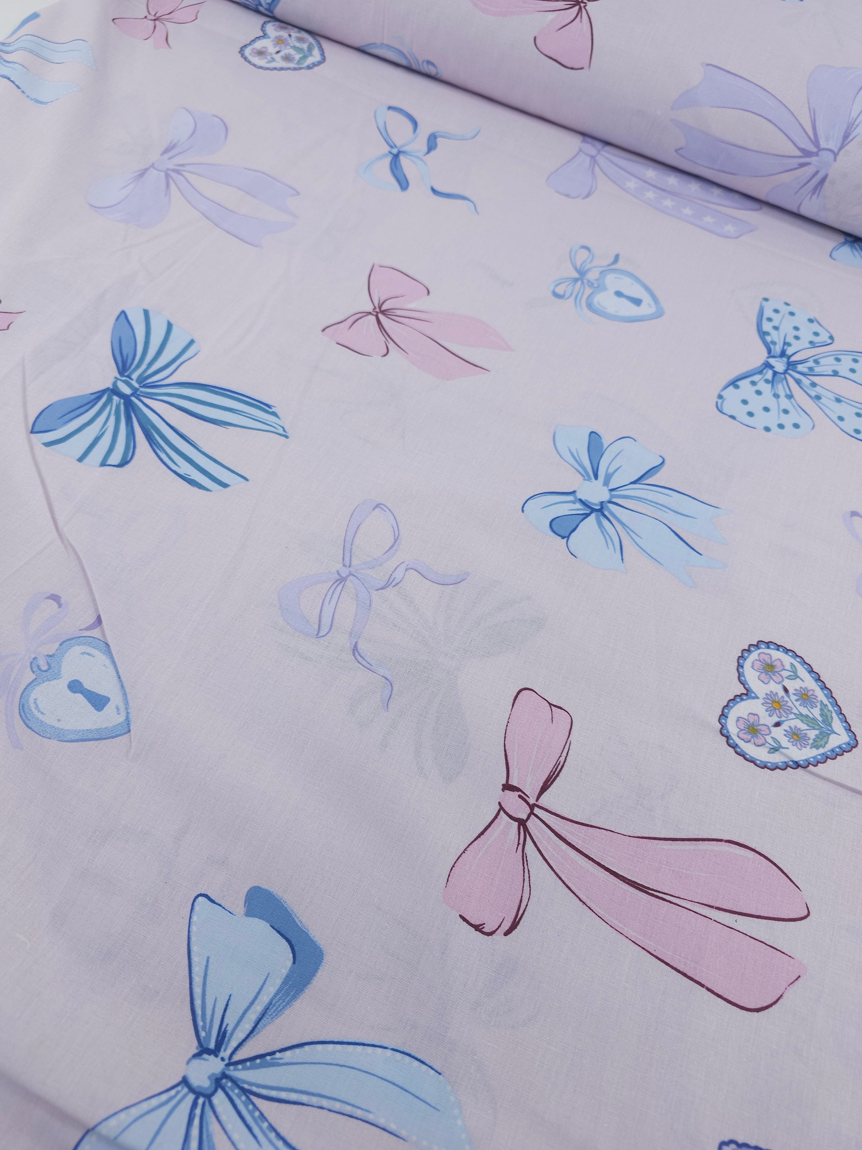 Pastel Bow Charm 100% Cotton 102” - Primark *EXTRA WIDE*