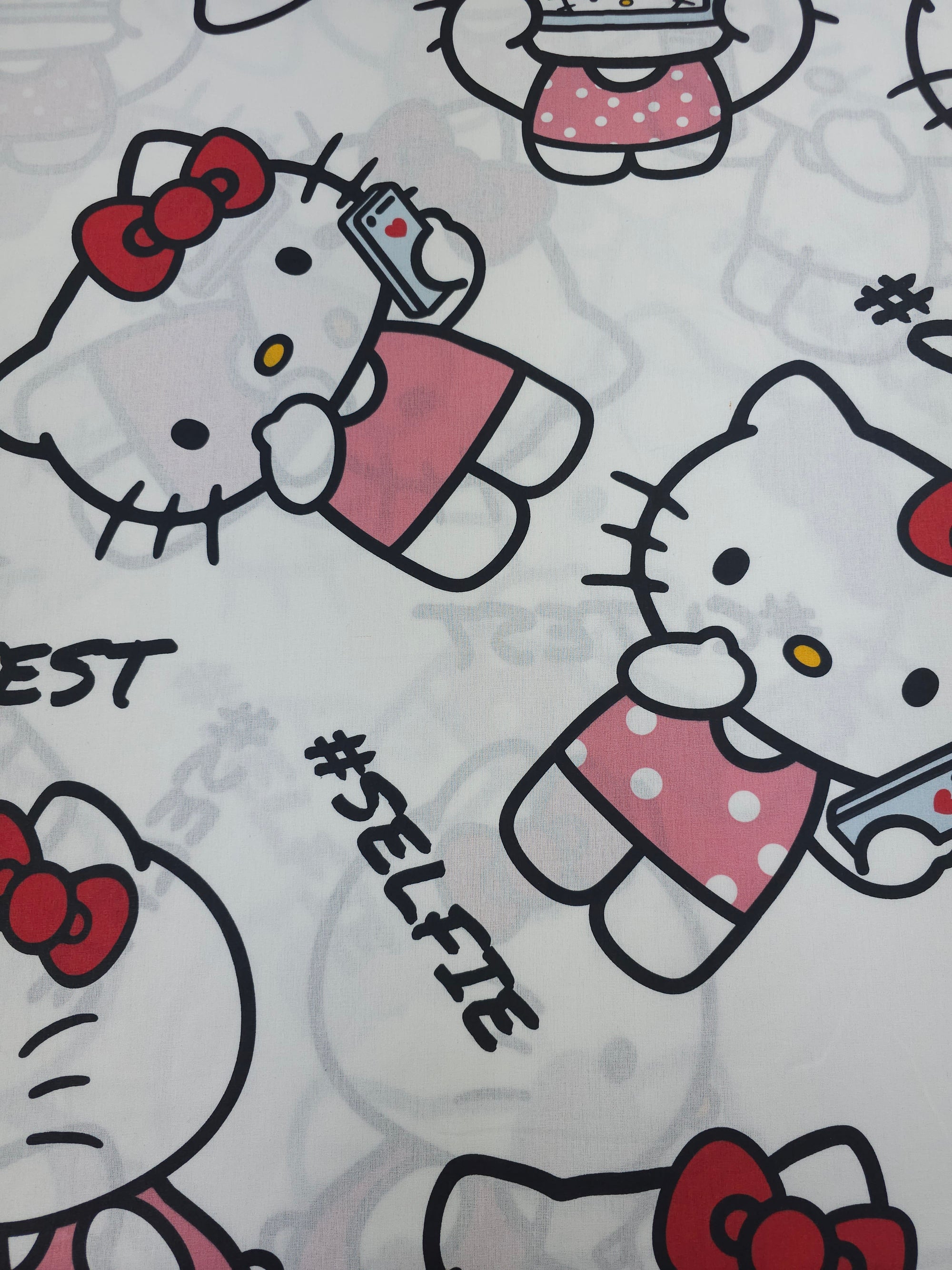 Hello Kitty Selfie 100% Cotton 103" *EXTRA WIDE*