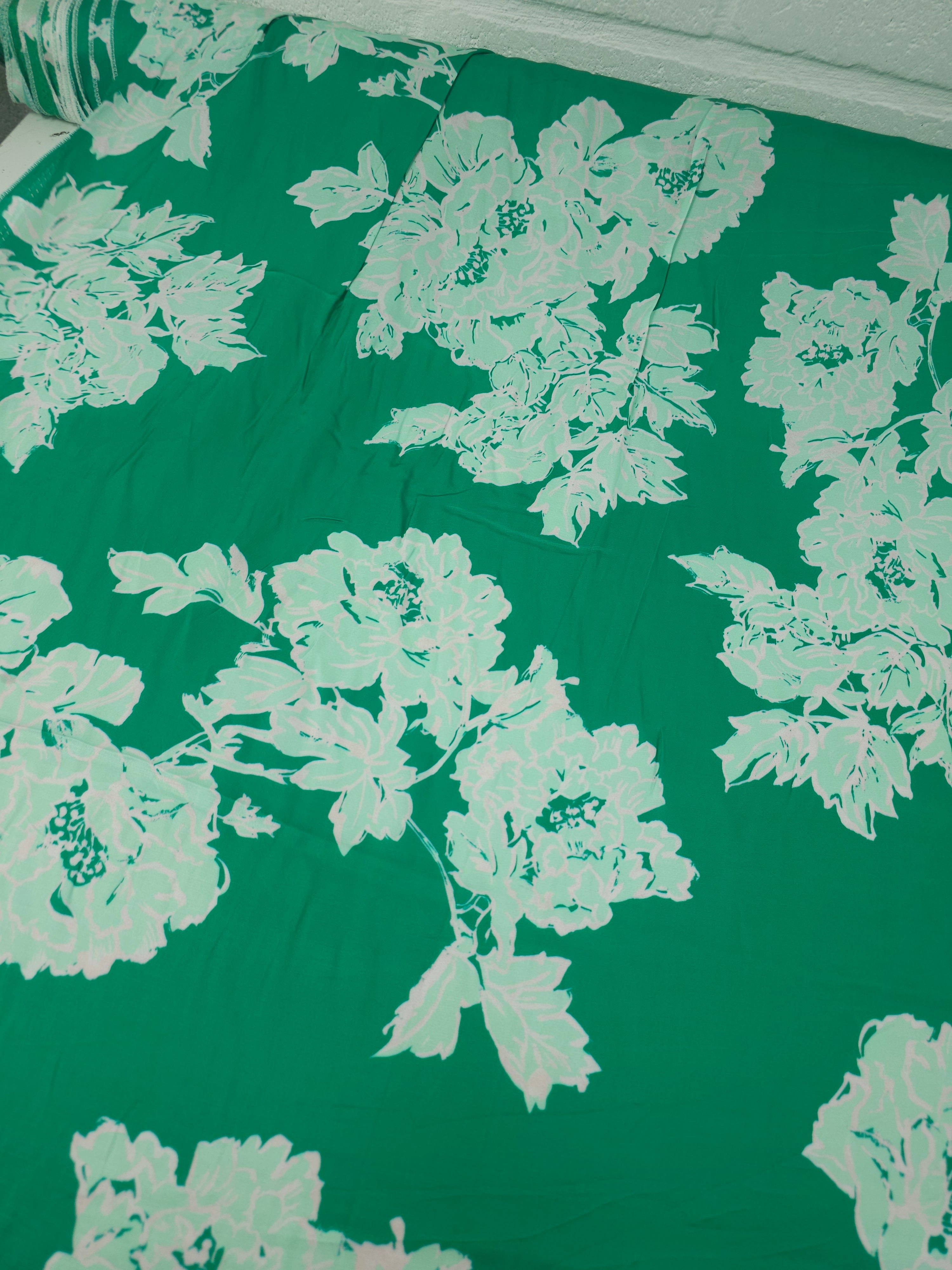 Green/Pink Large Flower Bunch Viscose Satin *DEFECT*