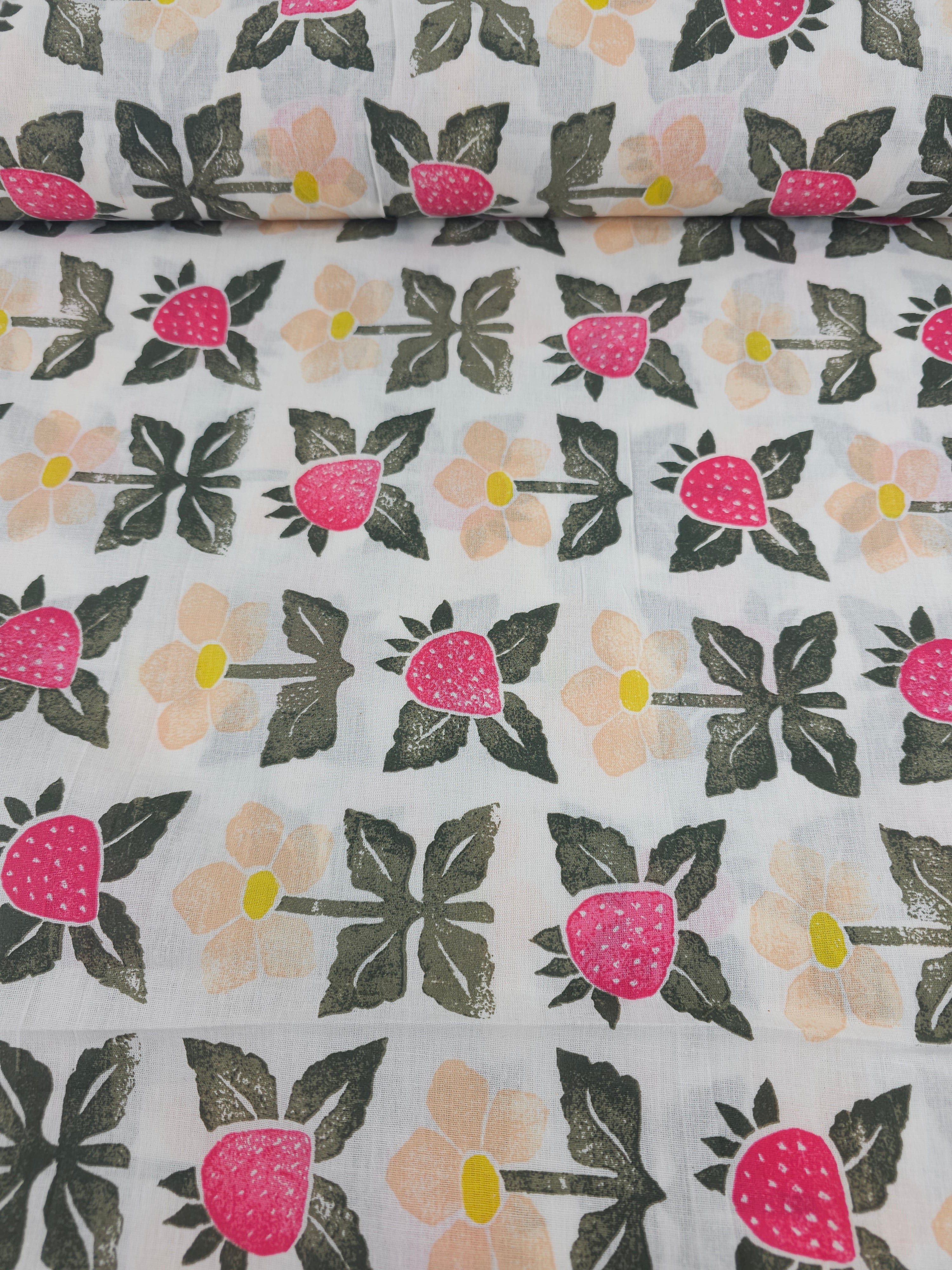 Strawberry Daisy 100% Cotton 118” - Urban Outfitters *EXTRA WIDE*