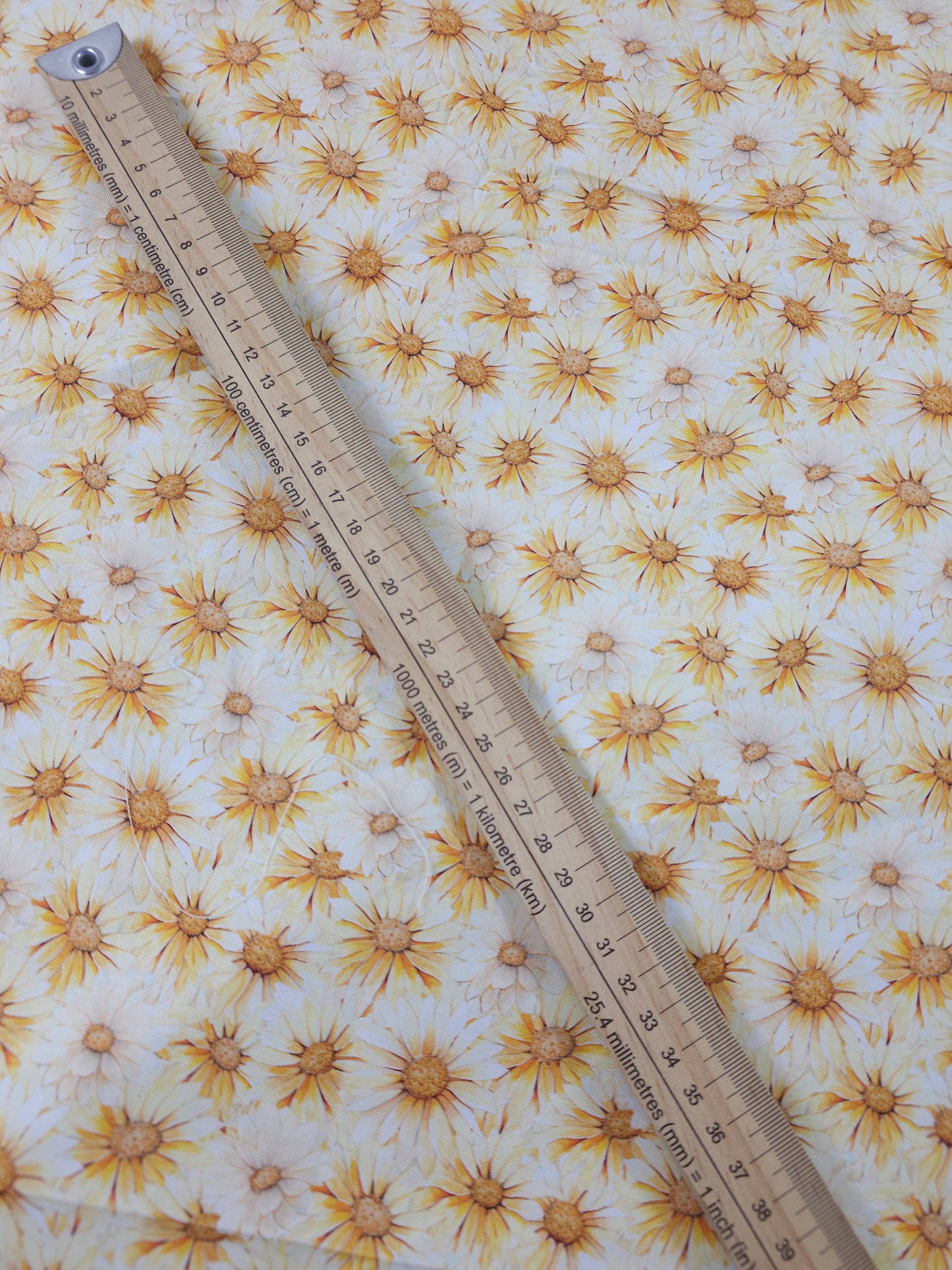 Vintage Daisy Field 100% Cotton