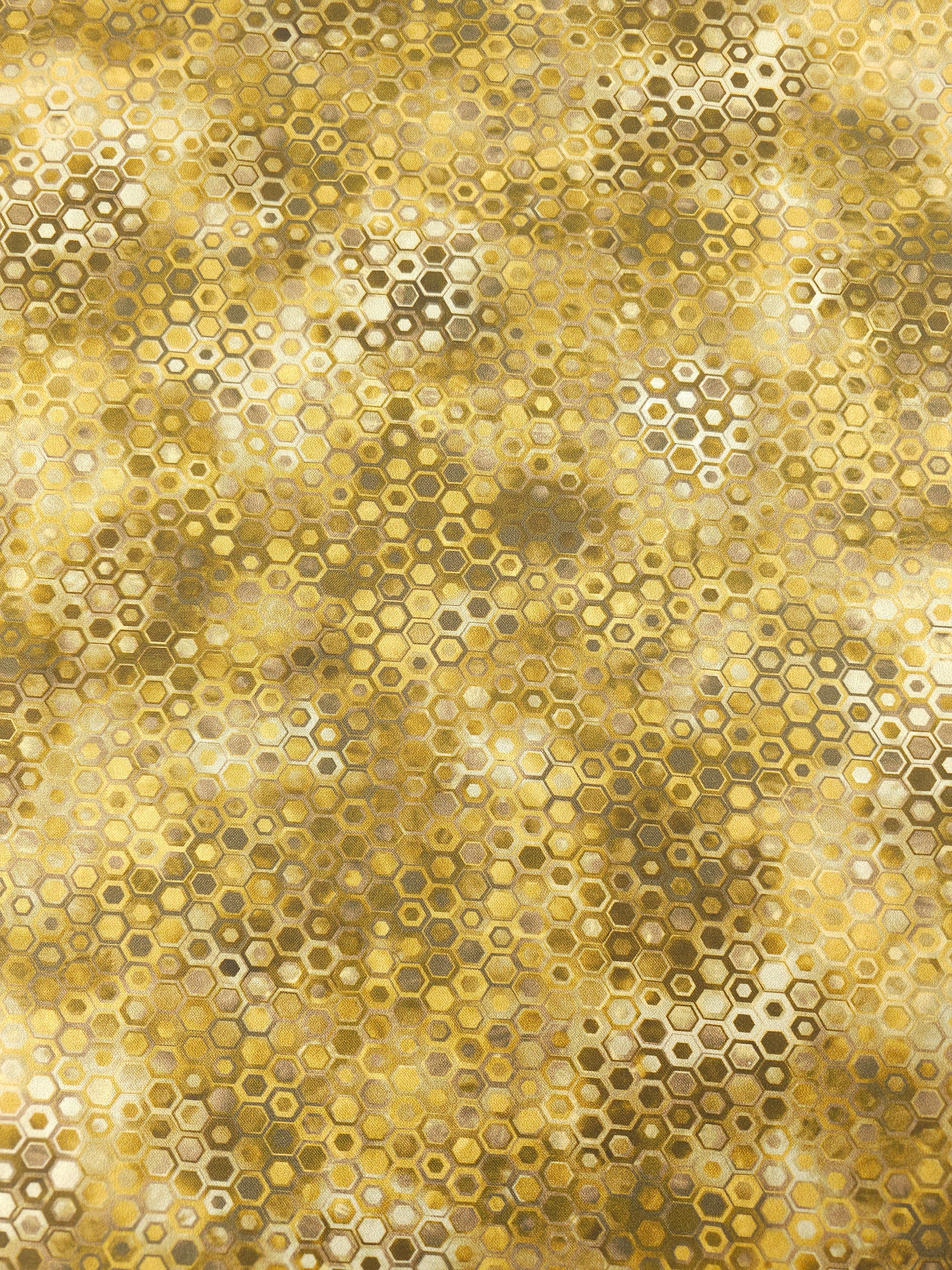 Goldie Hexagon Phantasma 100% Cotton - Robert Kaufman