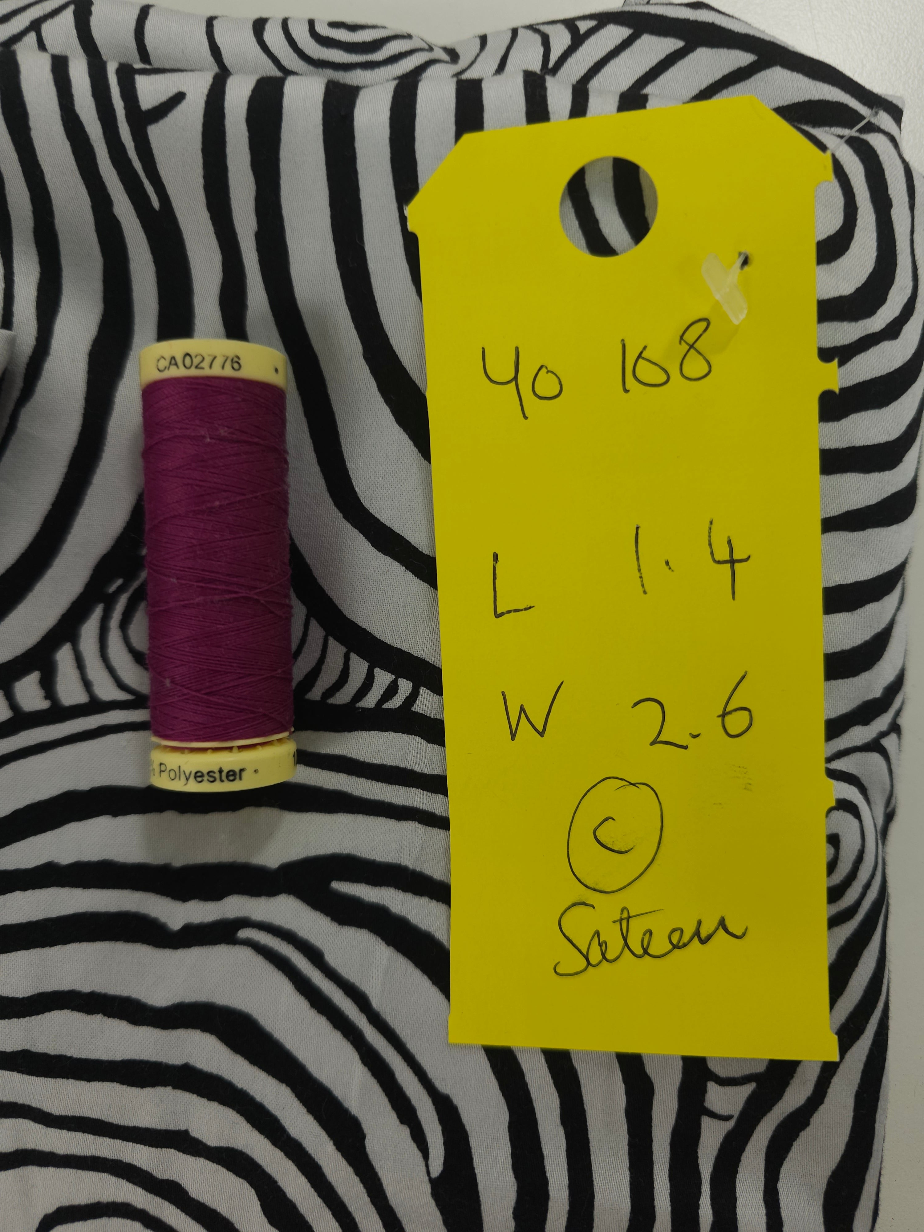 Circles Cotton sateen- 1.4m piece