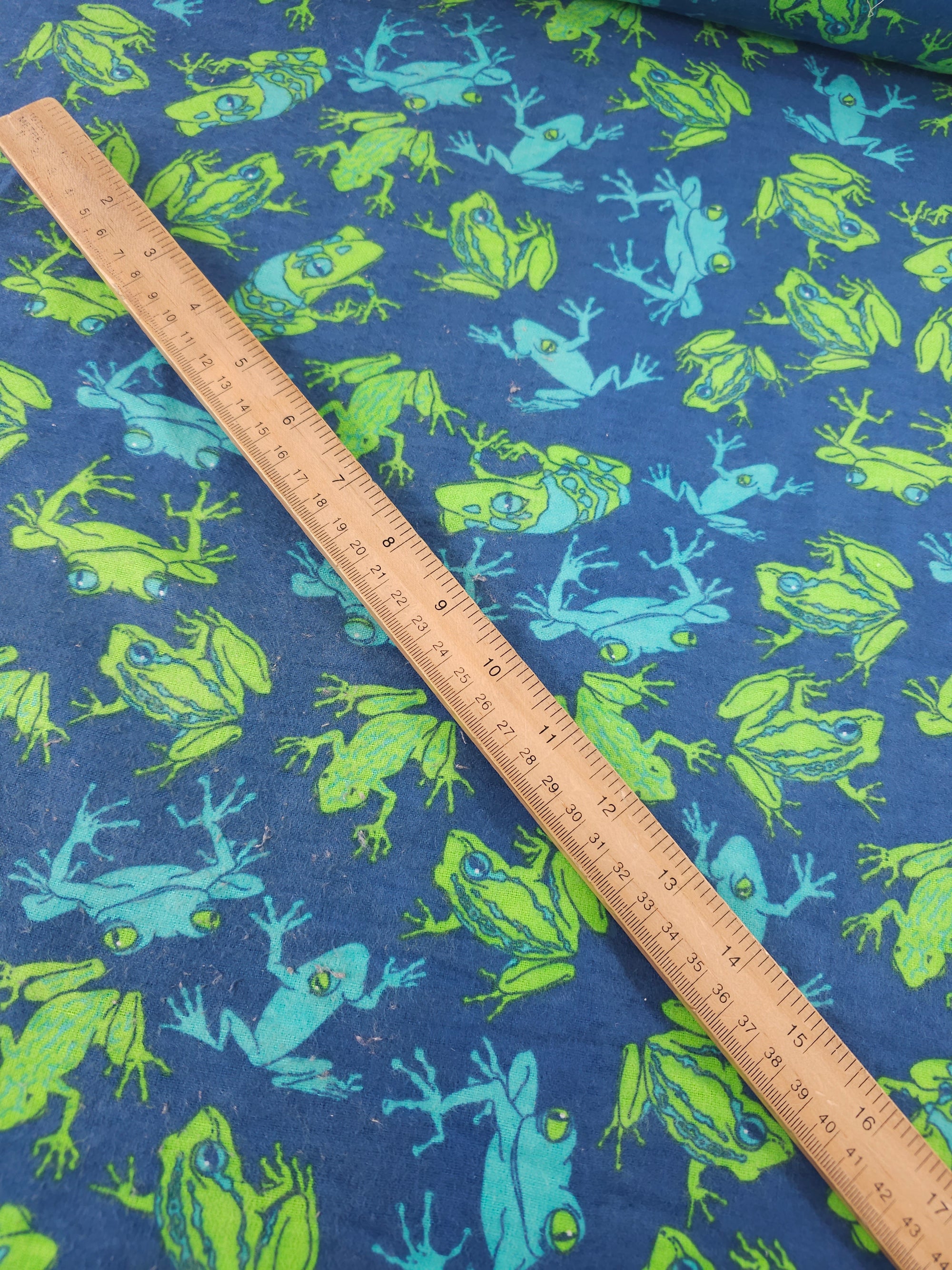 Jumping Frogs Lightweight Flannel Cotton
