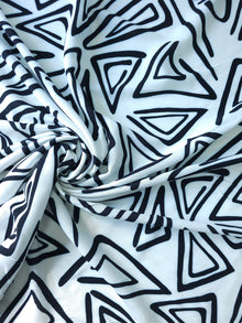  White/Black Abstract Triangle Viscose *DEFECTED* 3m piece