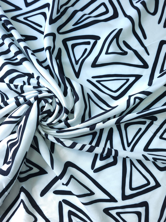 White/Black Abstract Triangle Viscose *DEFECTED* 3m piece