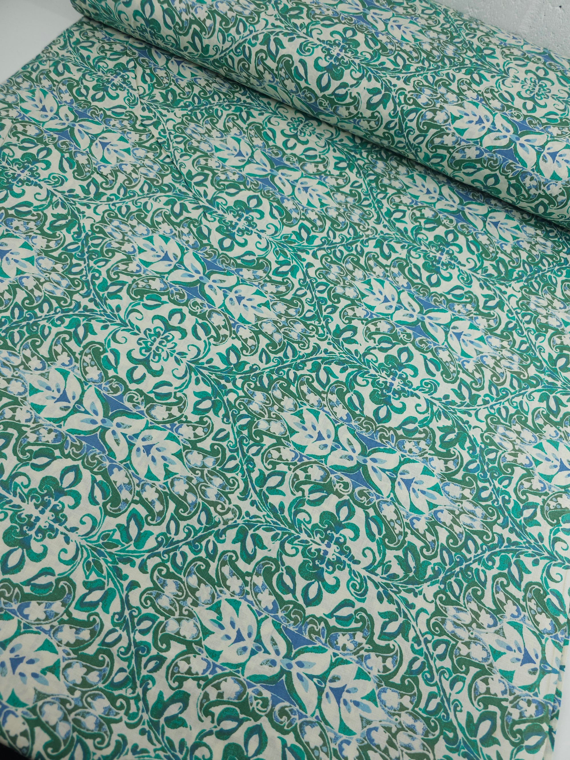 Green/Ivory Tapestry Damask 100% Cotton 102" *EXTRA WIDE*