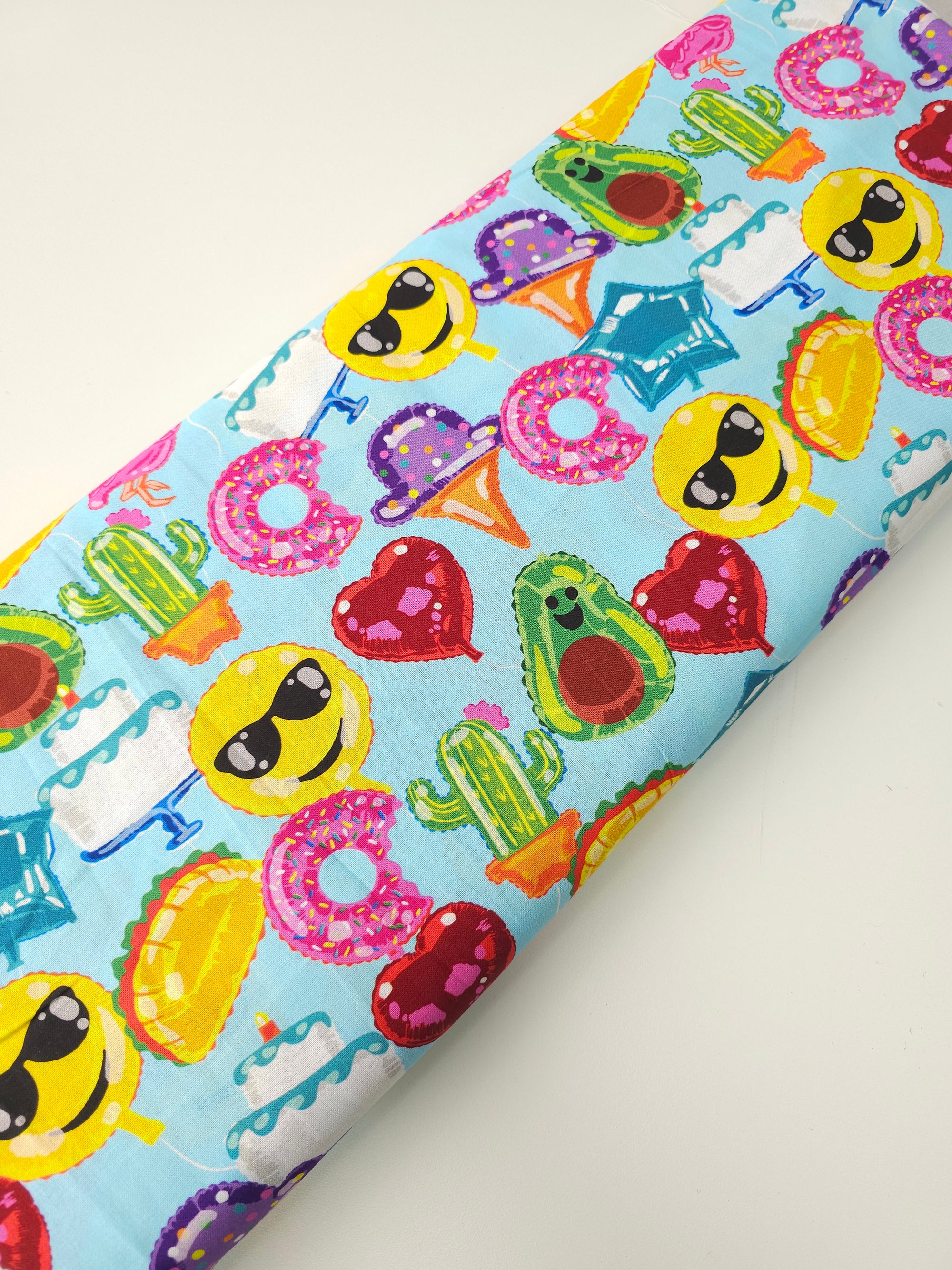 Light Blue Novelty/Emoji Balloons Cotton