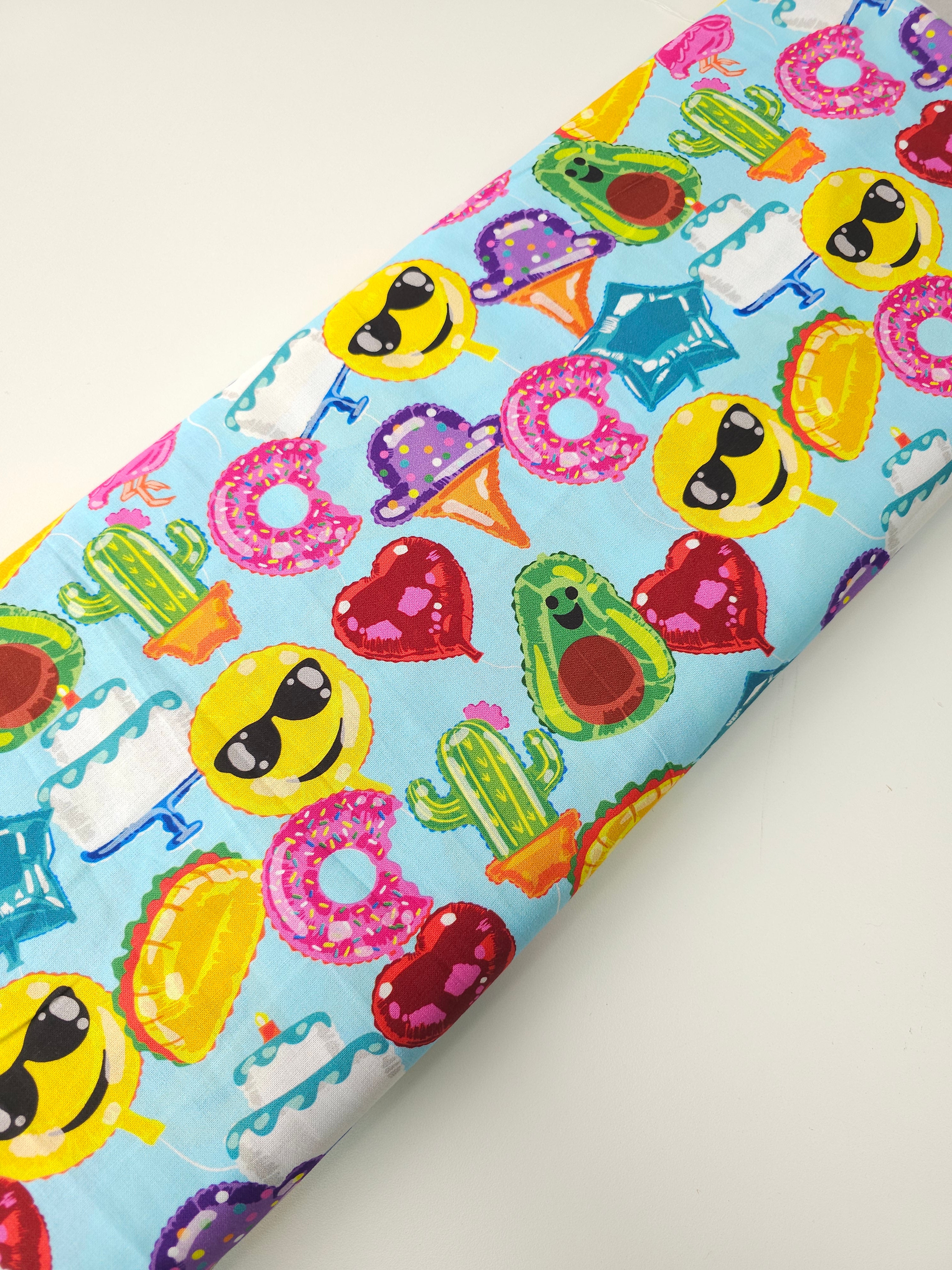 Light Blue Novelty/Emoji Balloons Cotton