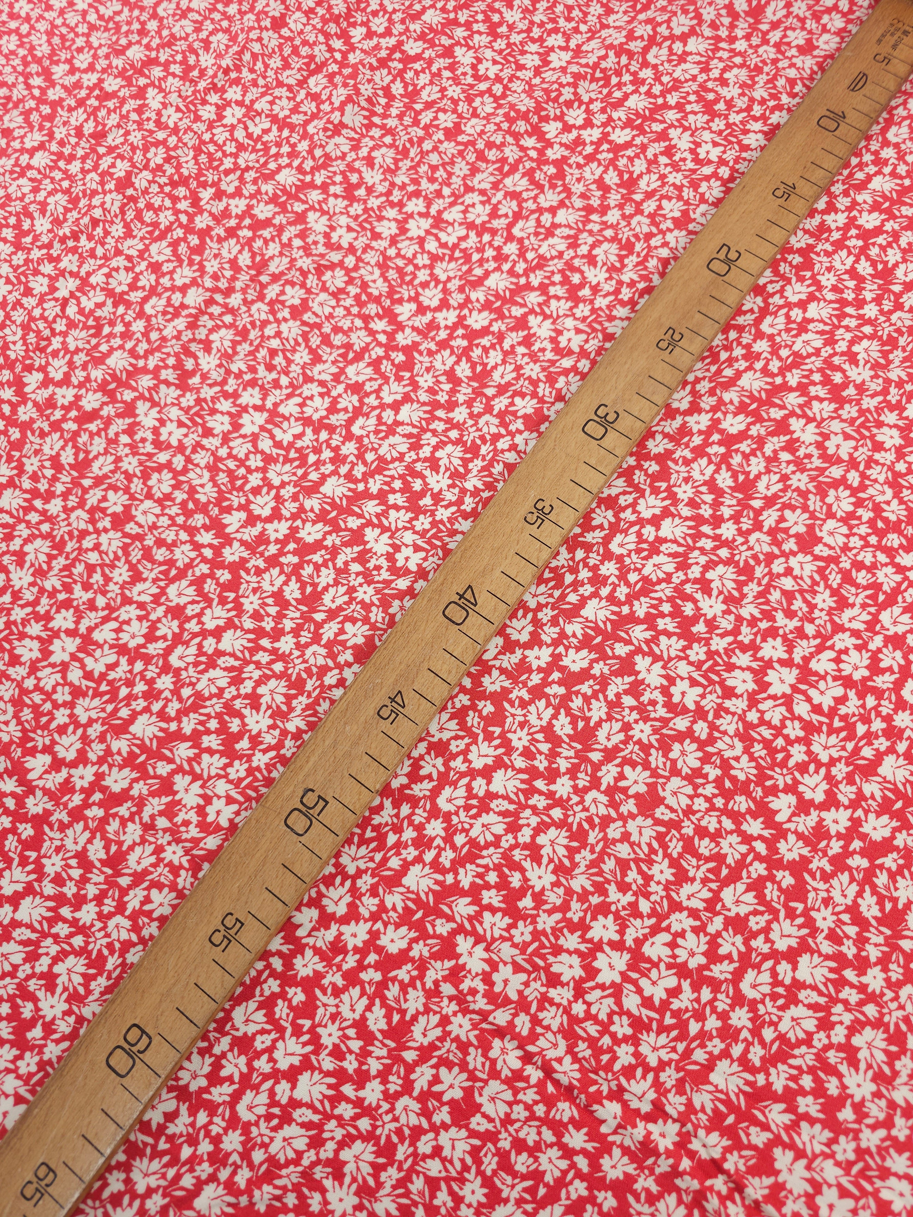 Soft Red/Cream Ditsy Floral Viscose Challis