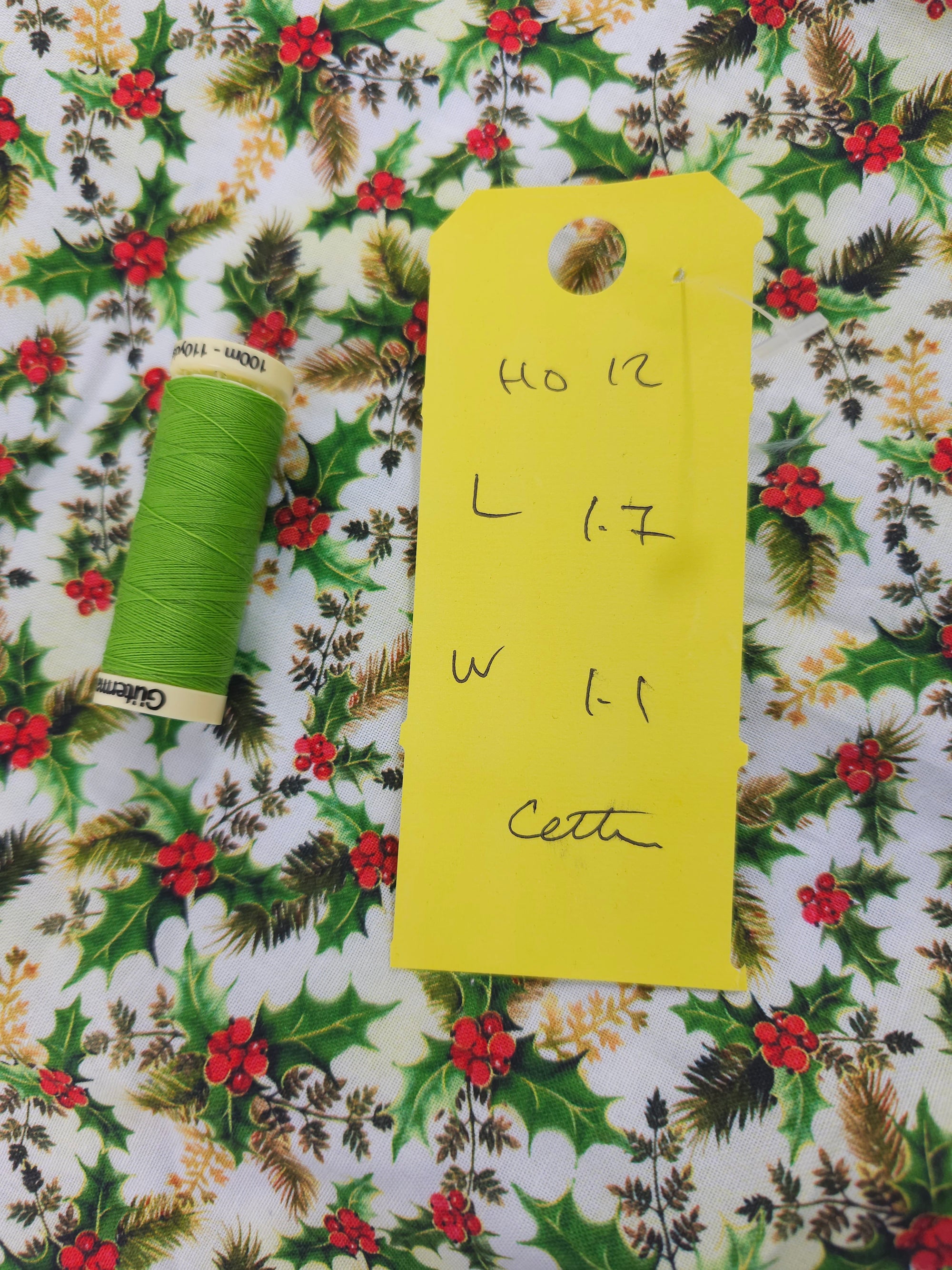 White holly leaf Cotton- 1.7m piece