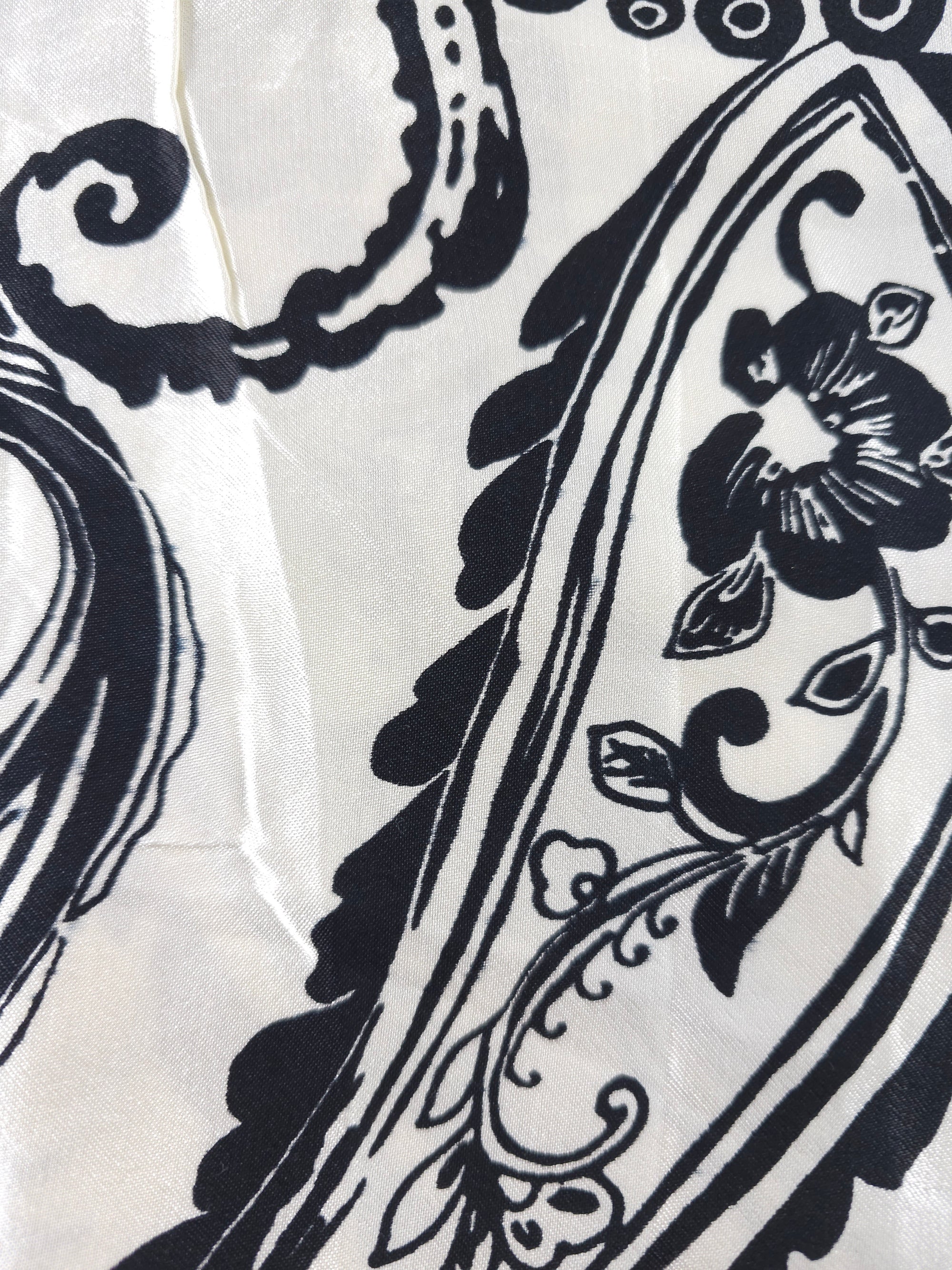 Black sketch paisley Viscose sateen- 2m piece