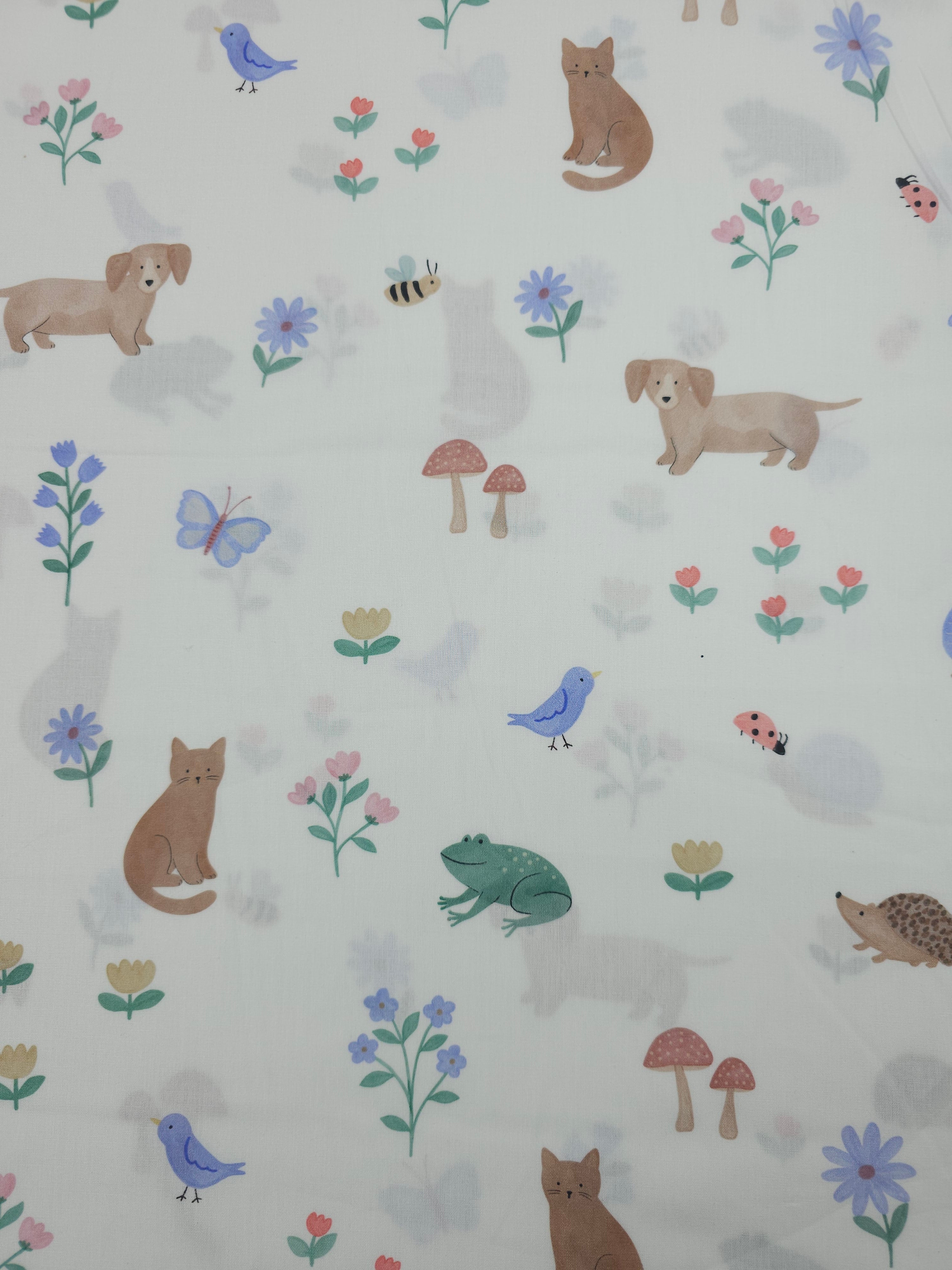 Floral Nature Pets Lightweight Cotton 57"