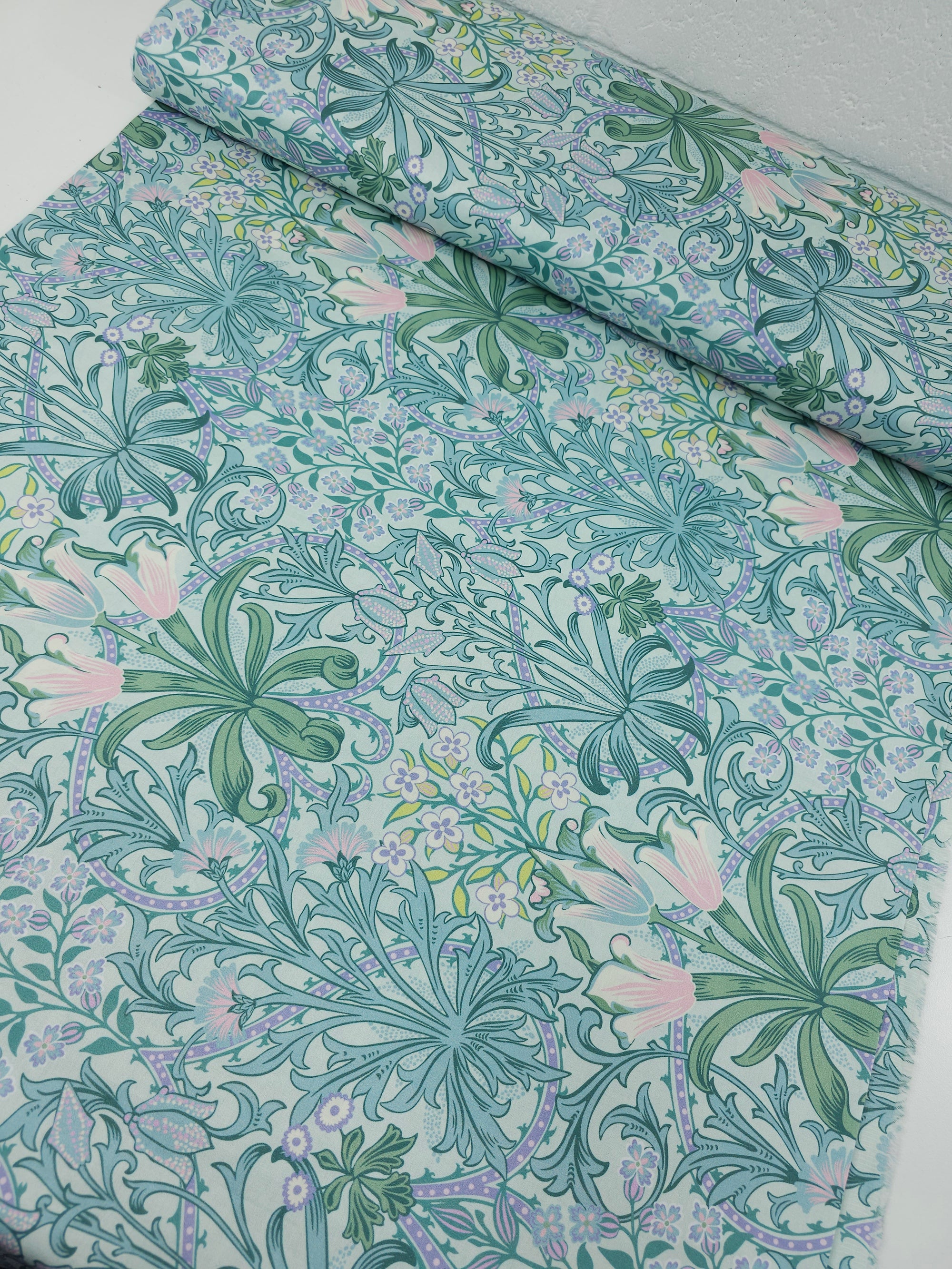 Simply Nature Floral Cotton Sateen 102" - William Morris *EXTRA WIDE*