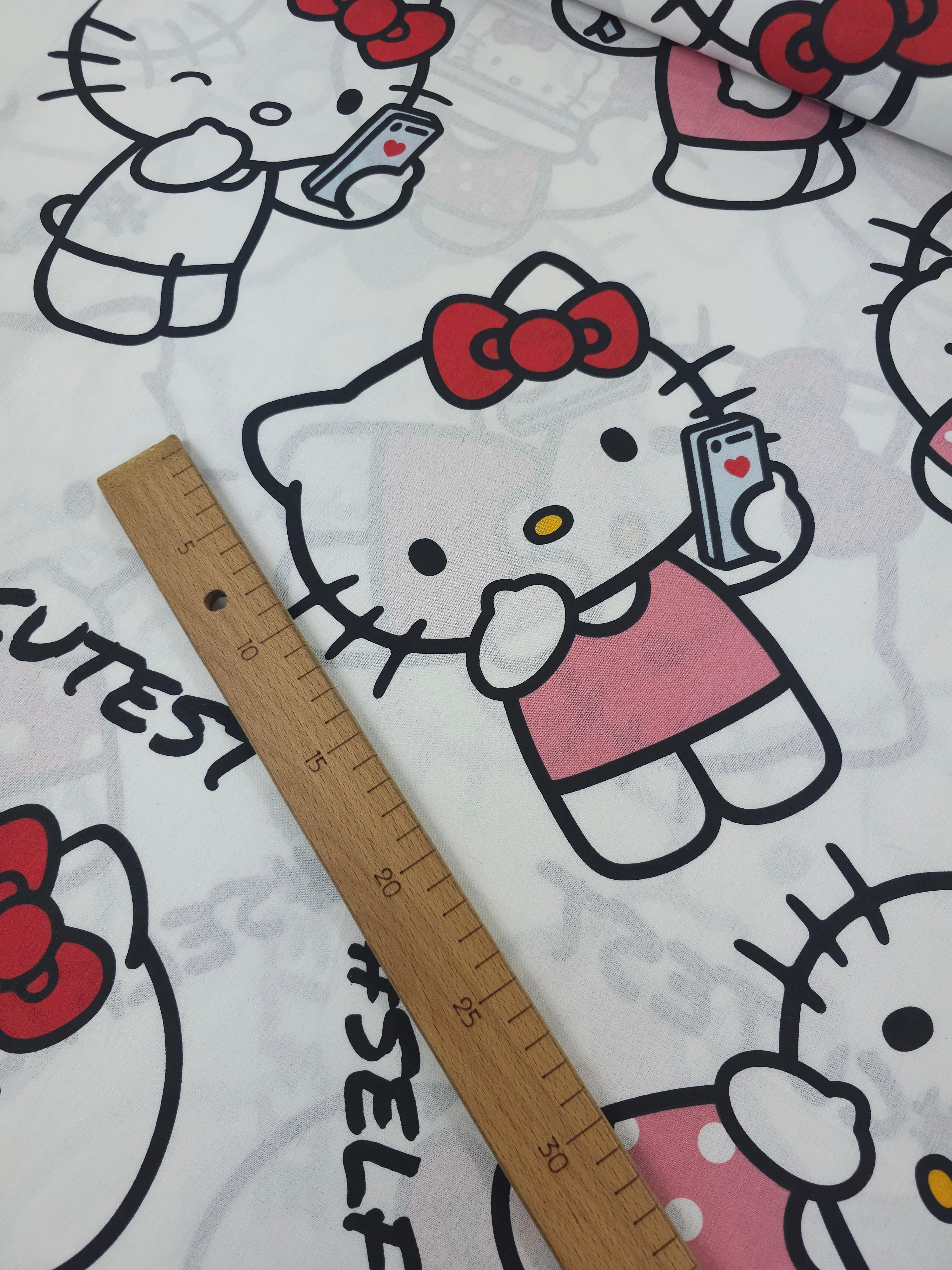 Hello Kitty Selfie 100% Cotton 103" *EXTRA WIDE*