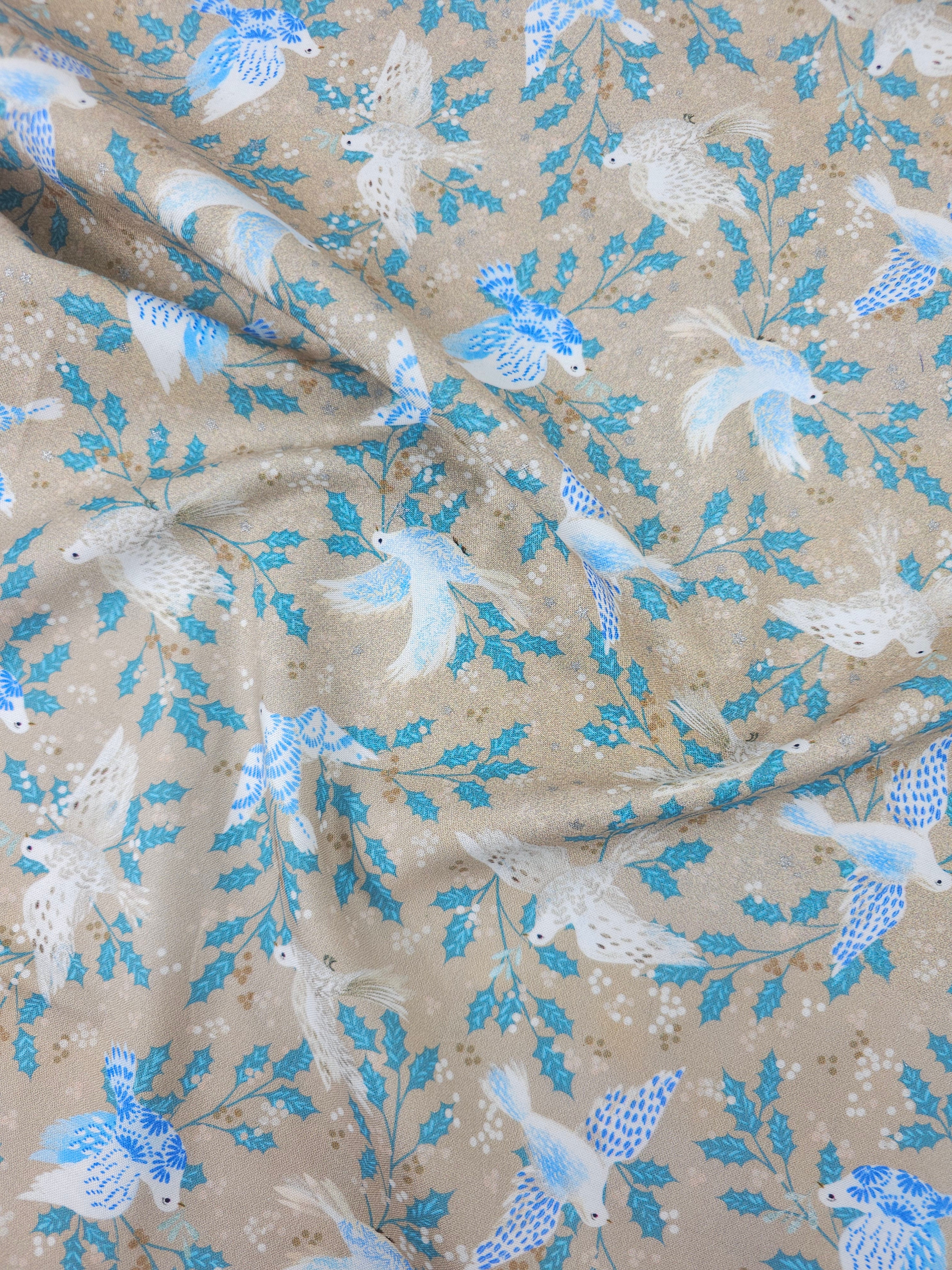 Peaceful Holly Doves 100% Cotton - Robert Kaufman