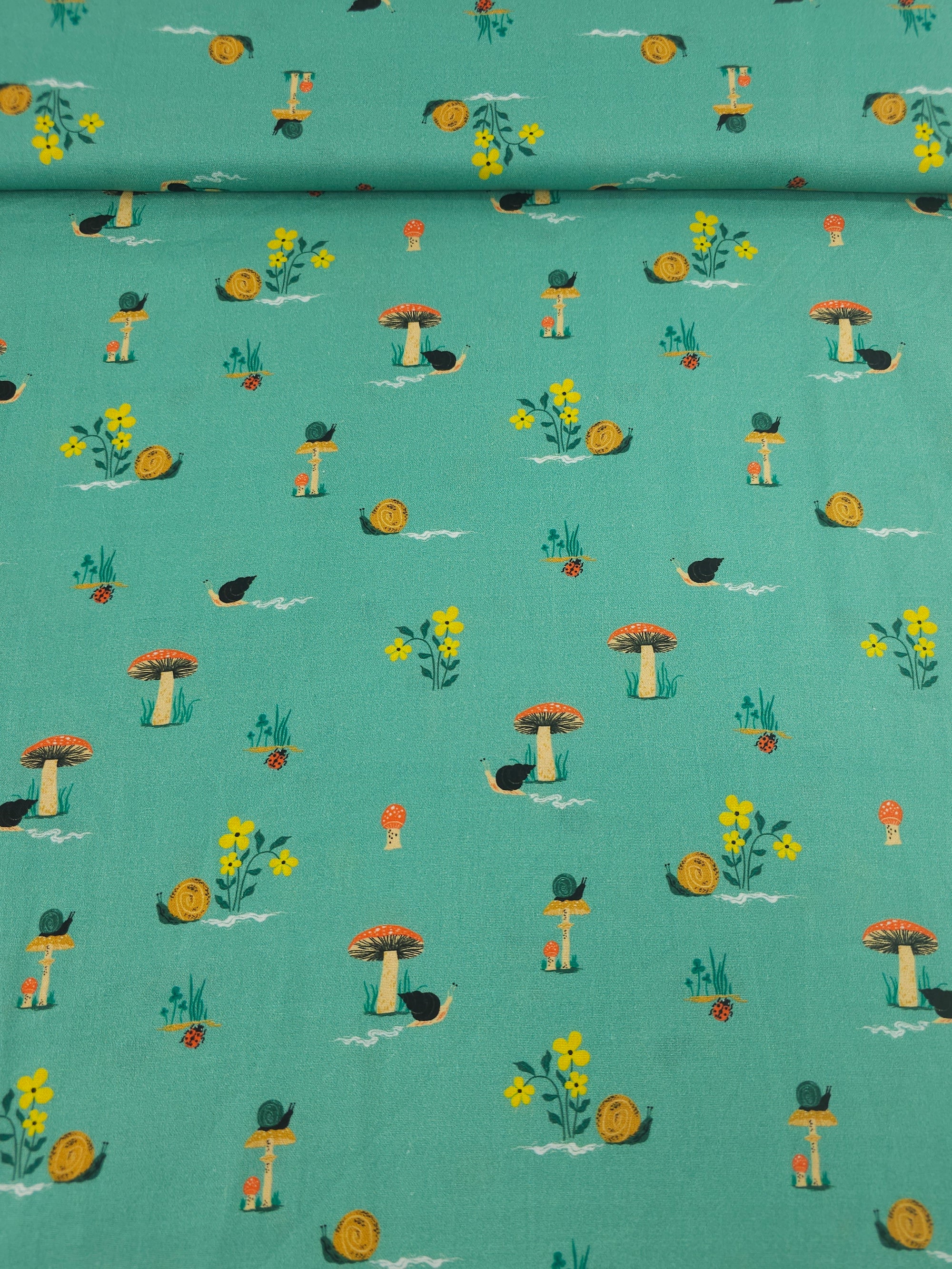 Mushroom Snail Trail 100% Cotton