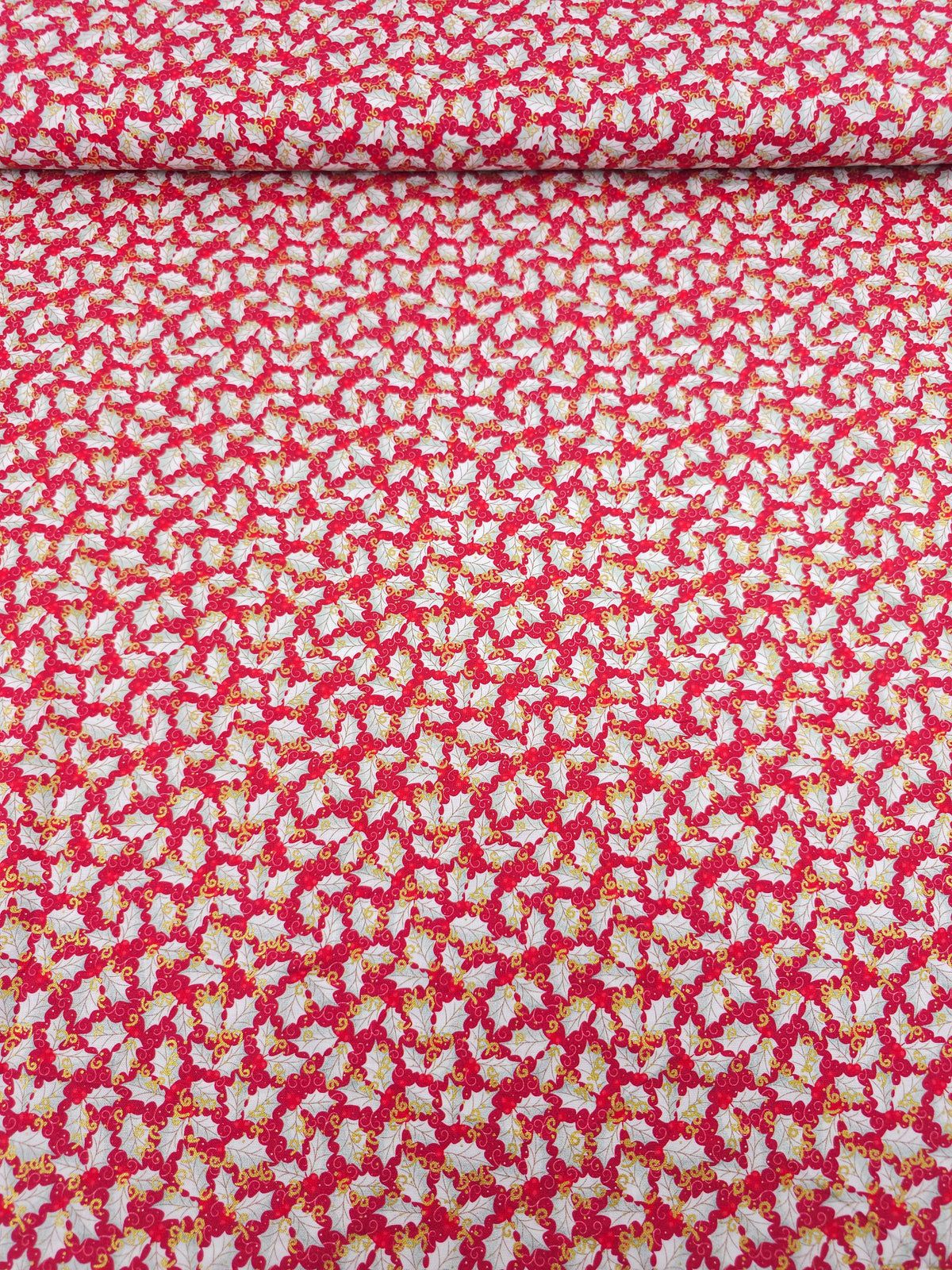 Berry/Gold Tossed Holly 100% Cotton