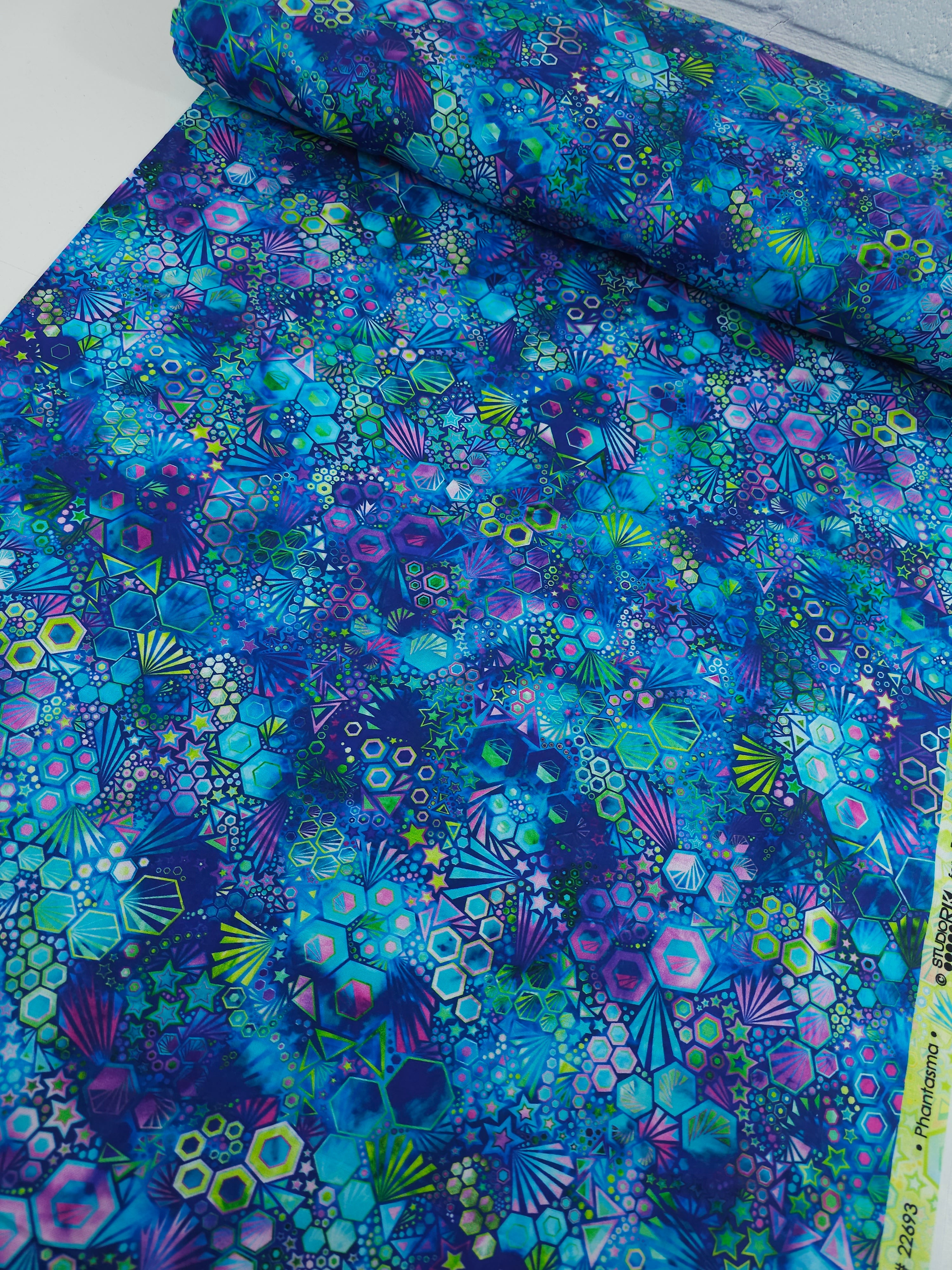 Blue Star Phantasma 100% Cotton - Robert Kaufman