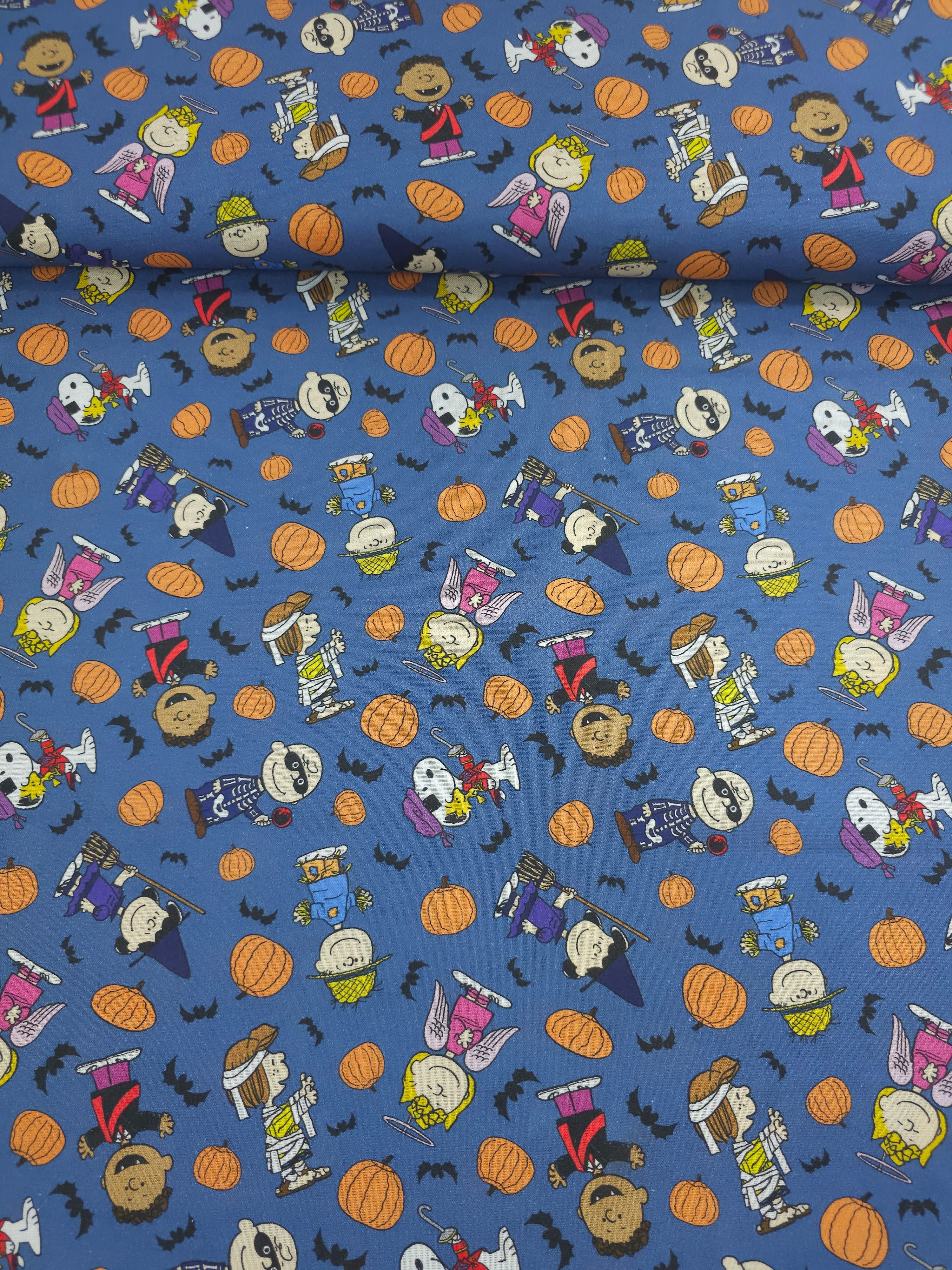 Peanuts Gang Pumpkin Party 100% Cotton