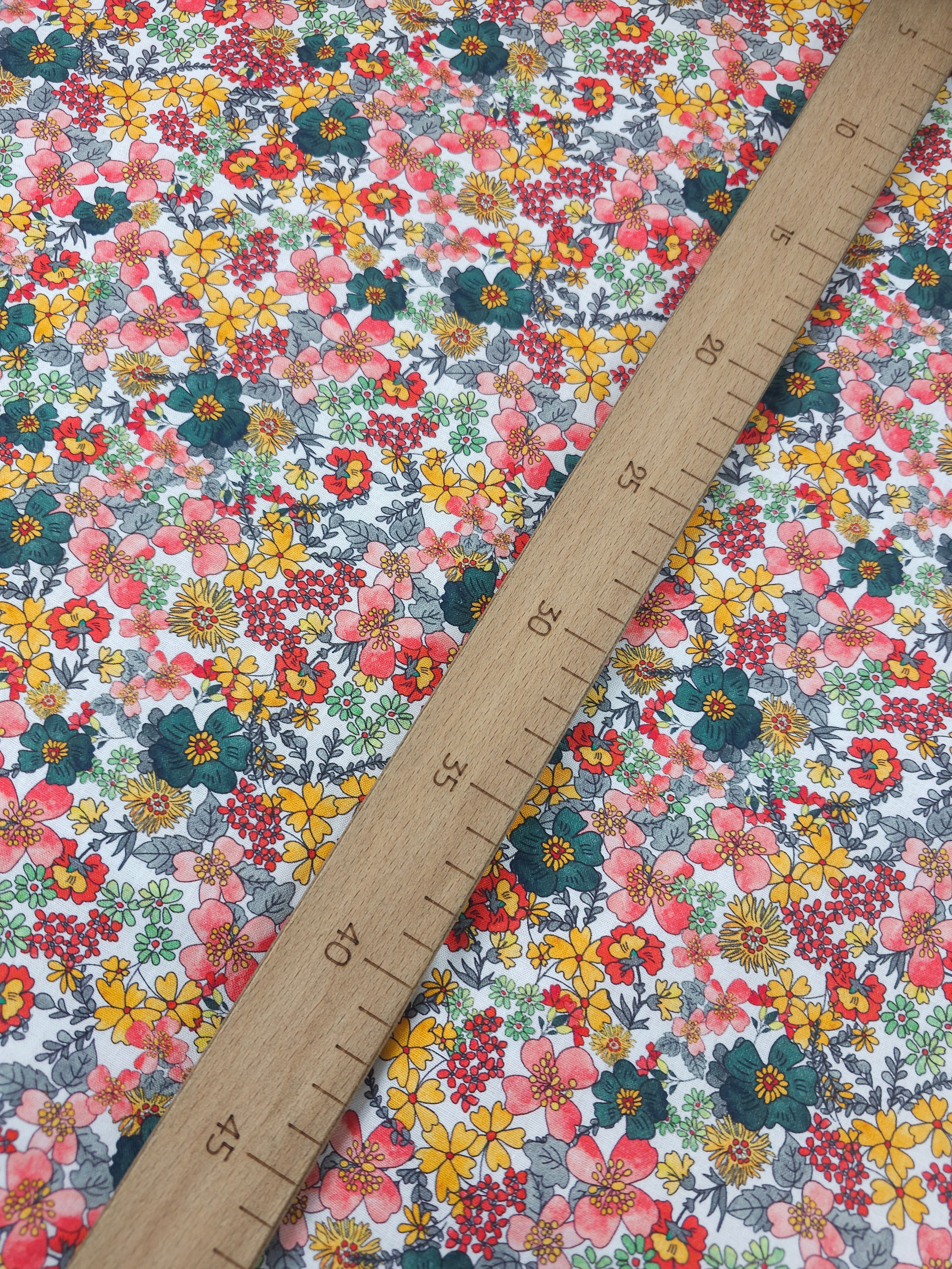 Summery Floral Party 100% Cotton