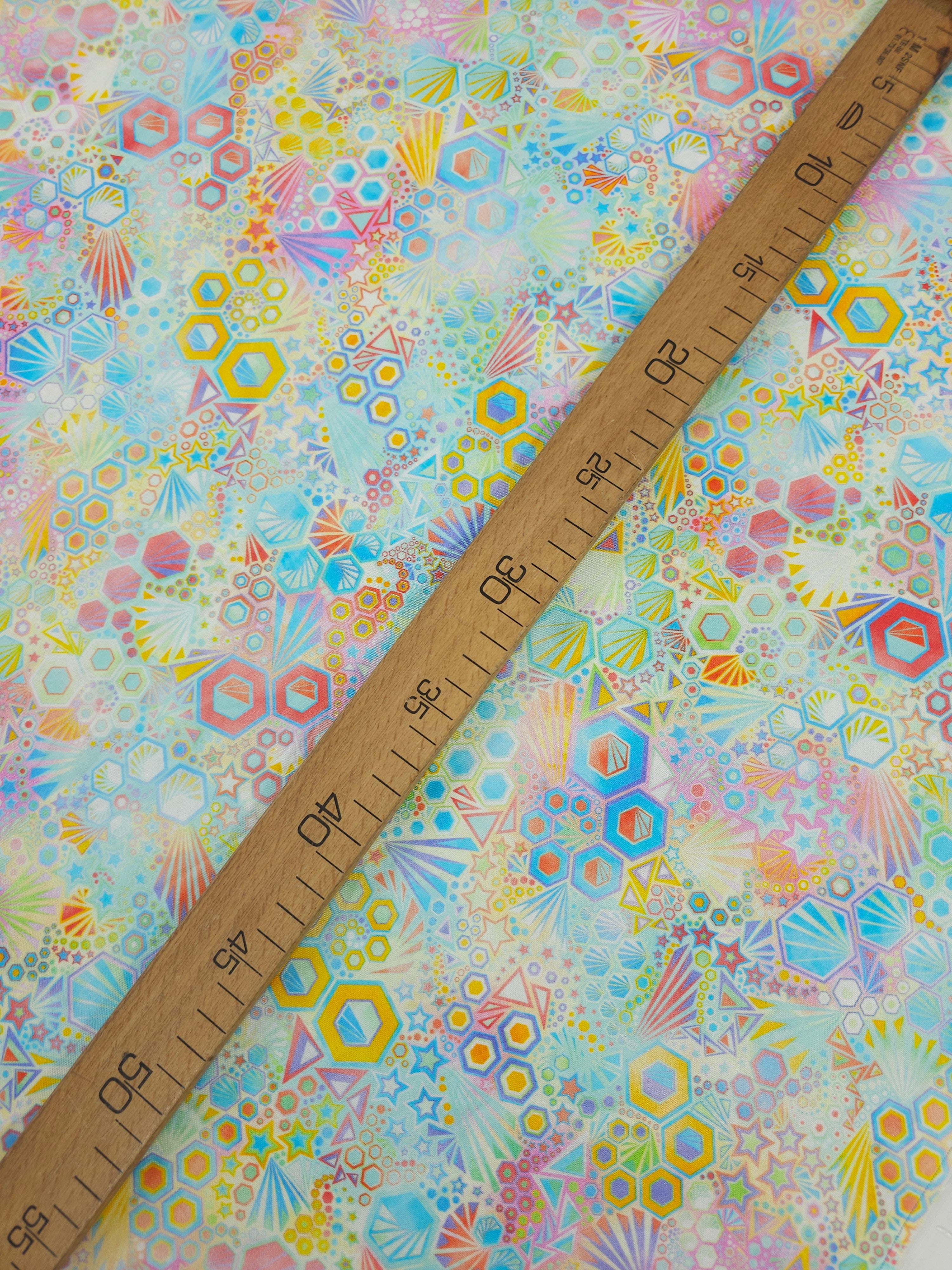 Warm Pastel Star Phantasma 100% Cotton - Robert Kaufman