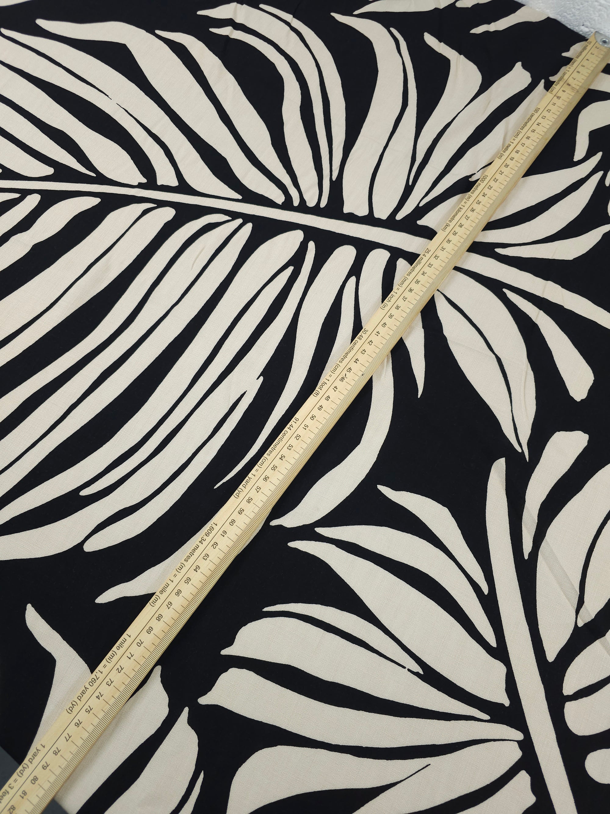 Black/Beige Large Palm Leaf Slub Look Viscose