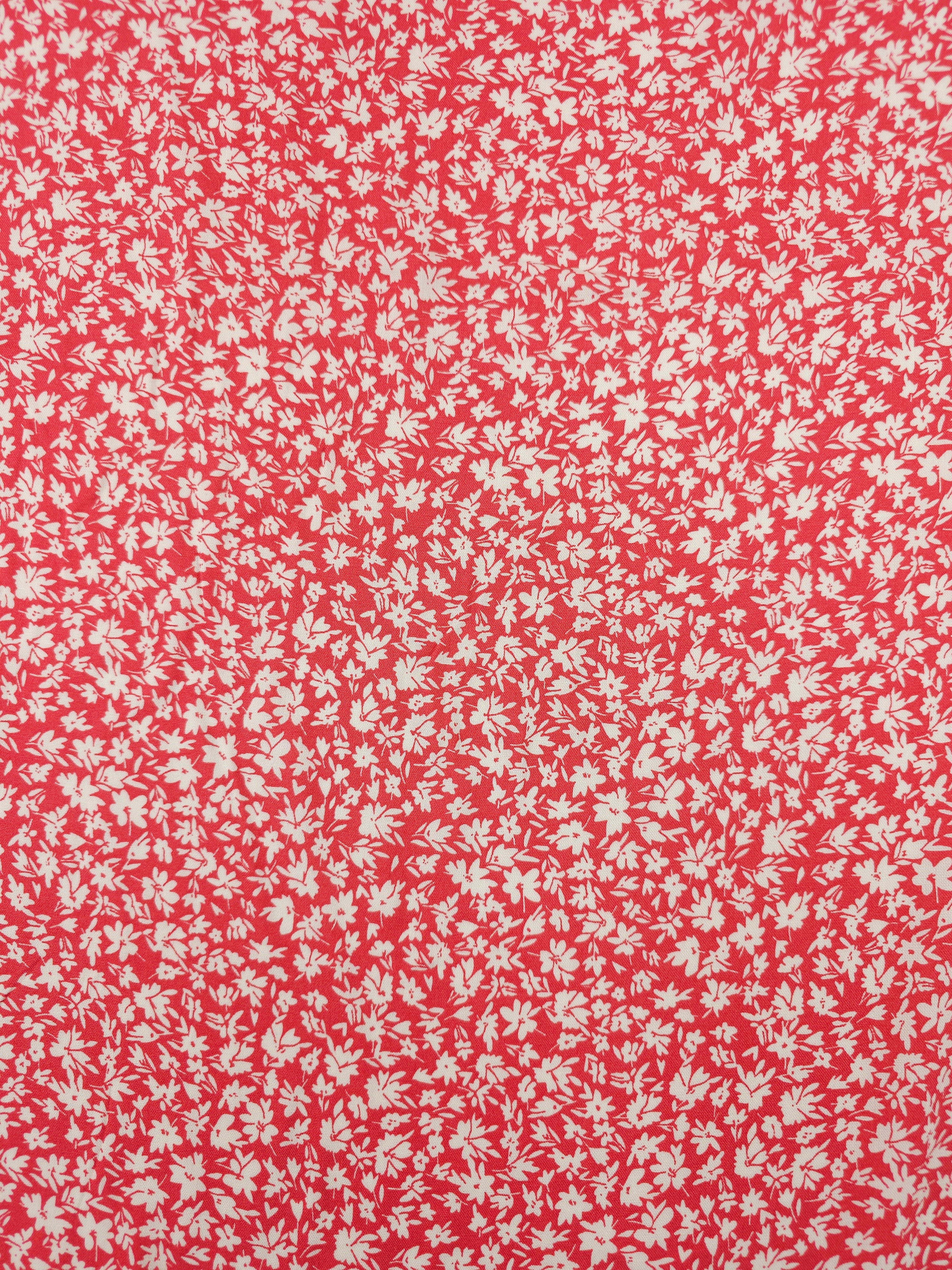 Soft Red/Cream Ditsy Floral Viscose Challis