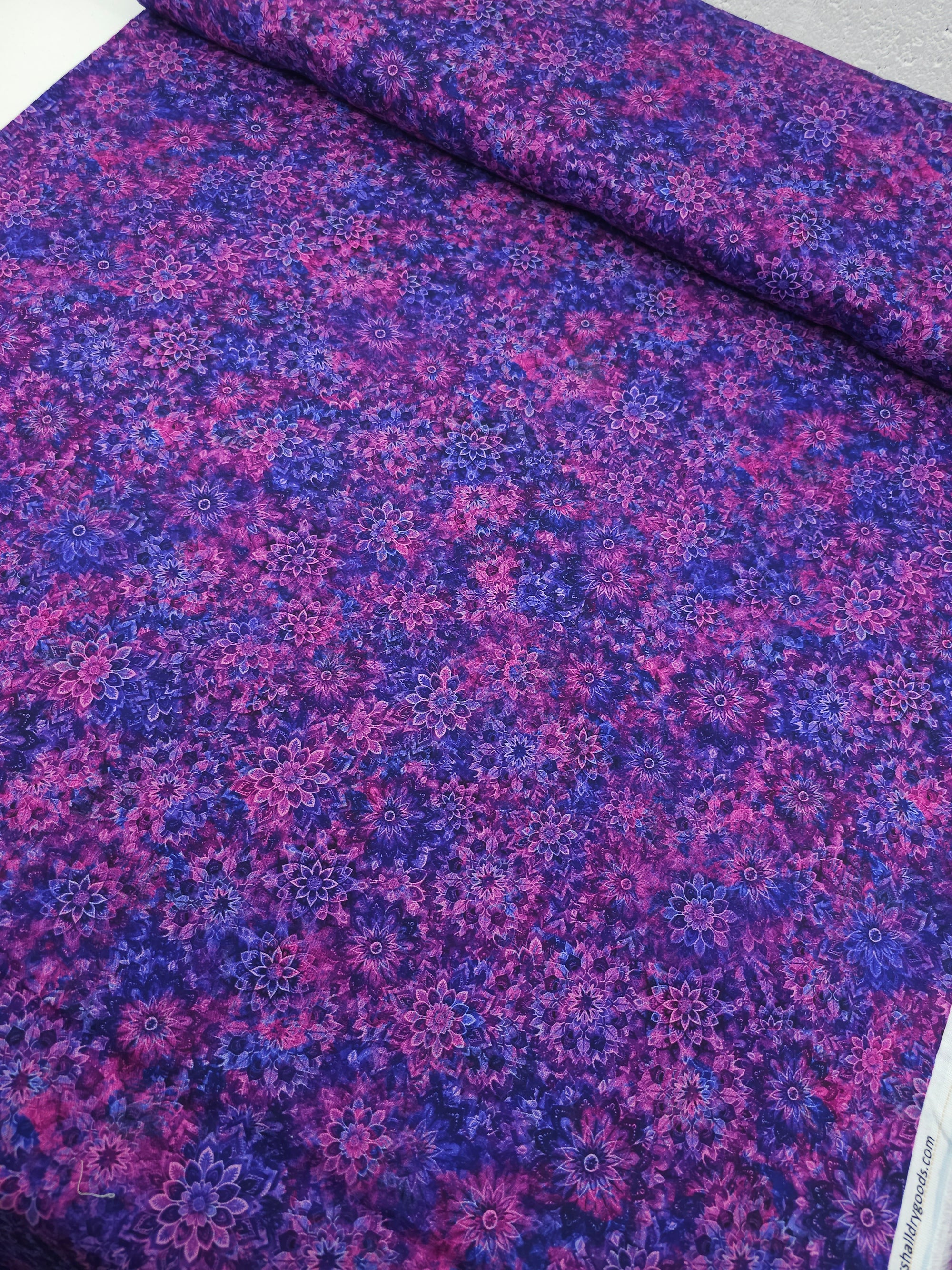 Purple/Pink Dancing Dahlias Kaleidoscope 100% Cotton 106" *EXTRA WIDE*