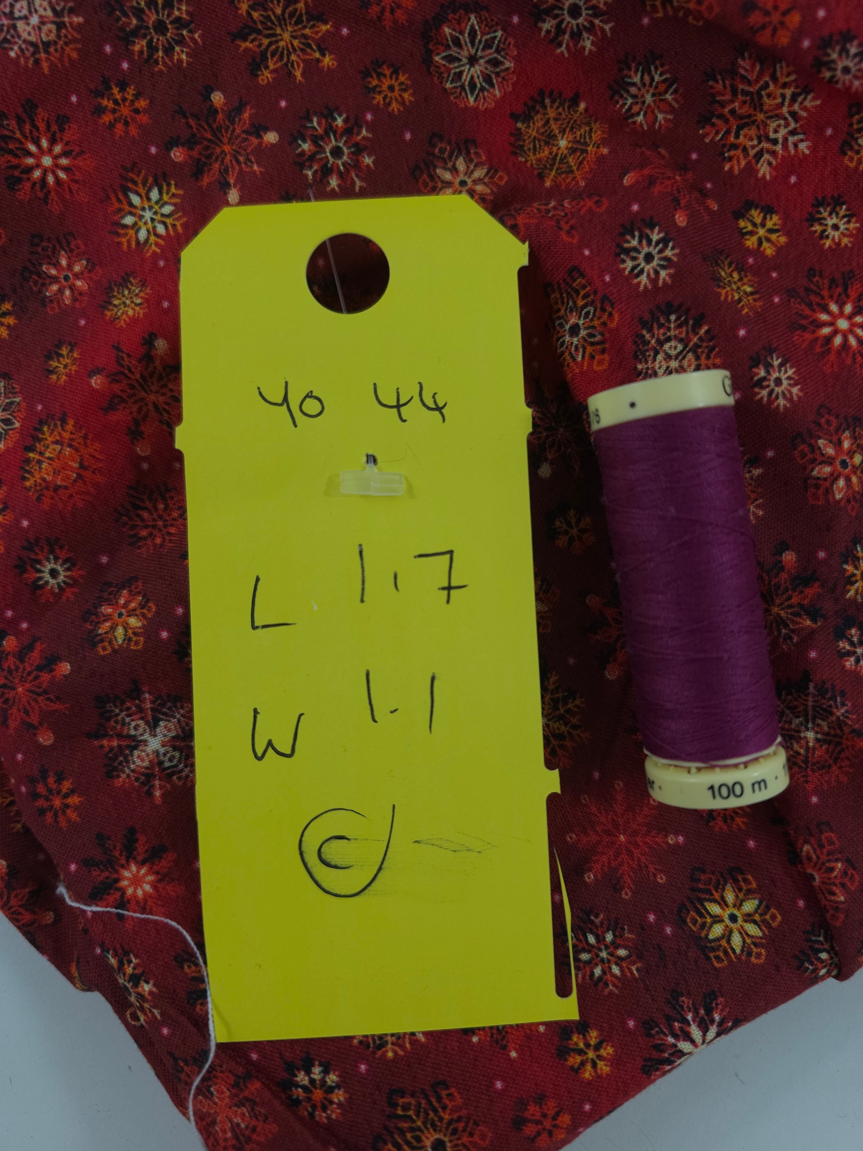 Red snowflake Cotton- 1.7m piece