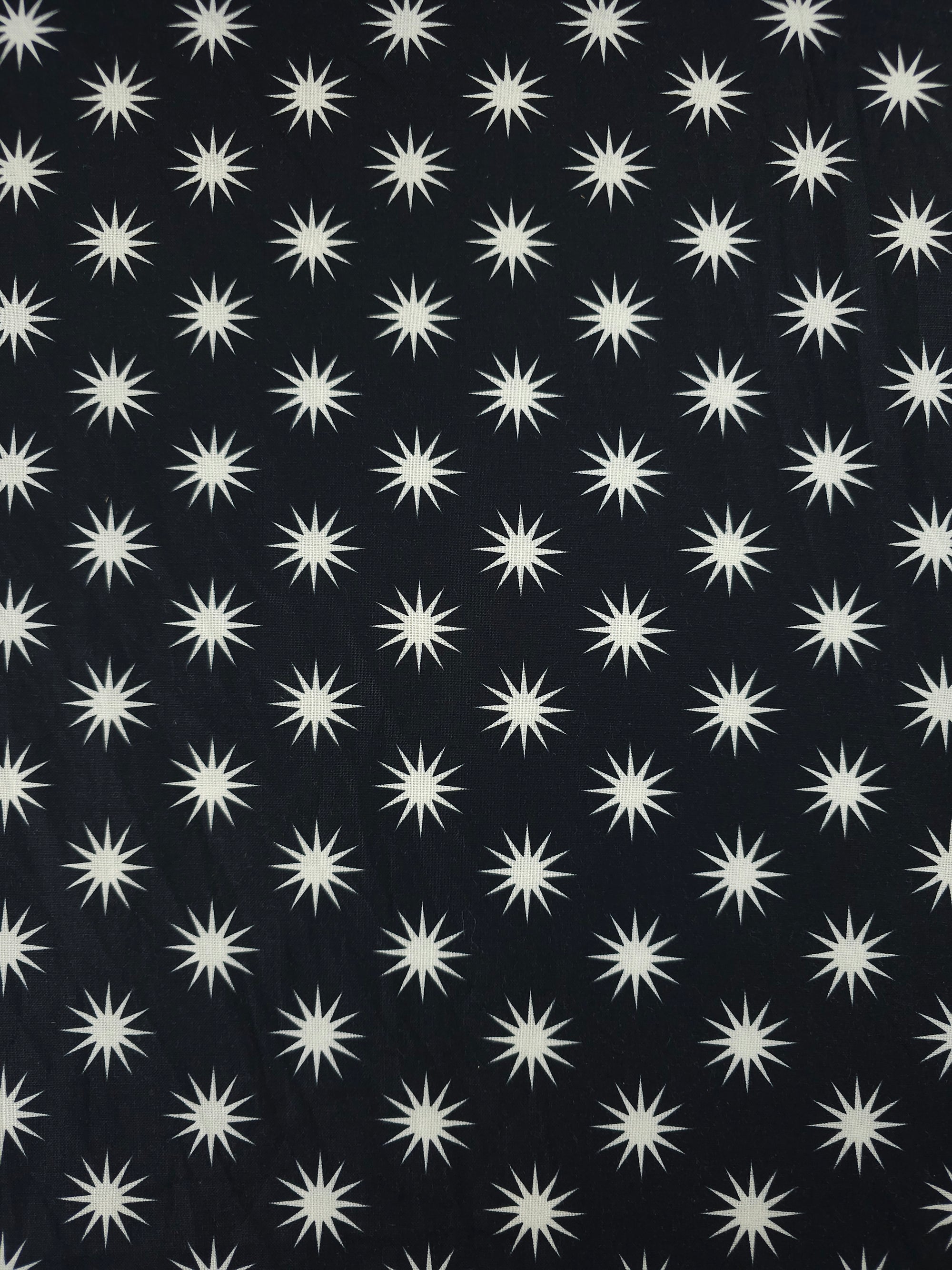 Black/Ivory Abstract Star 100% Cotton