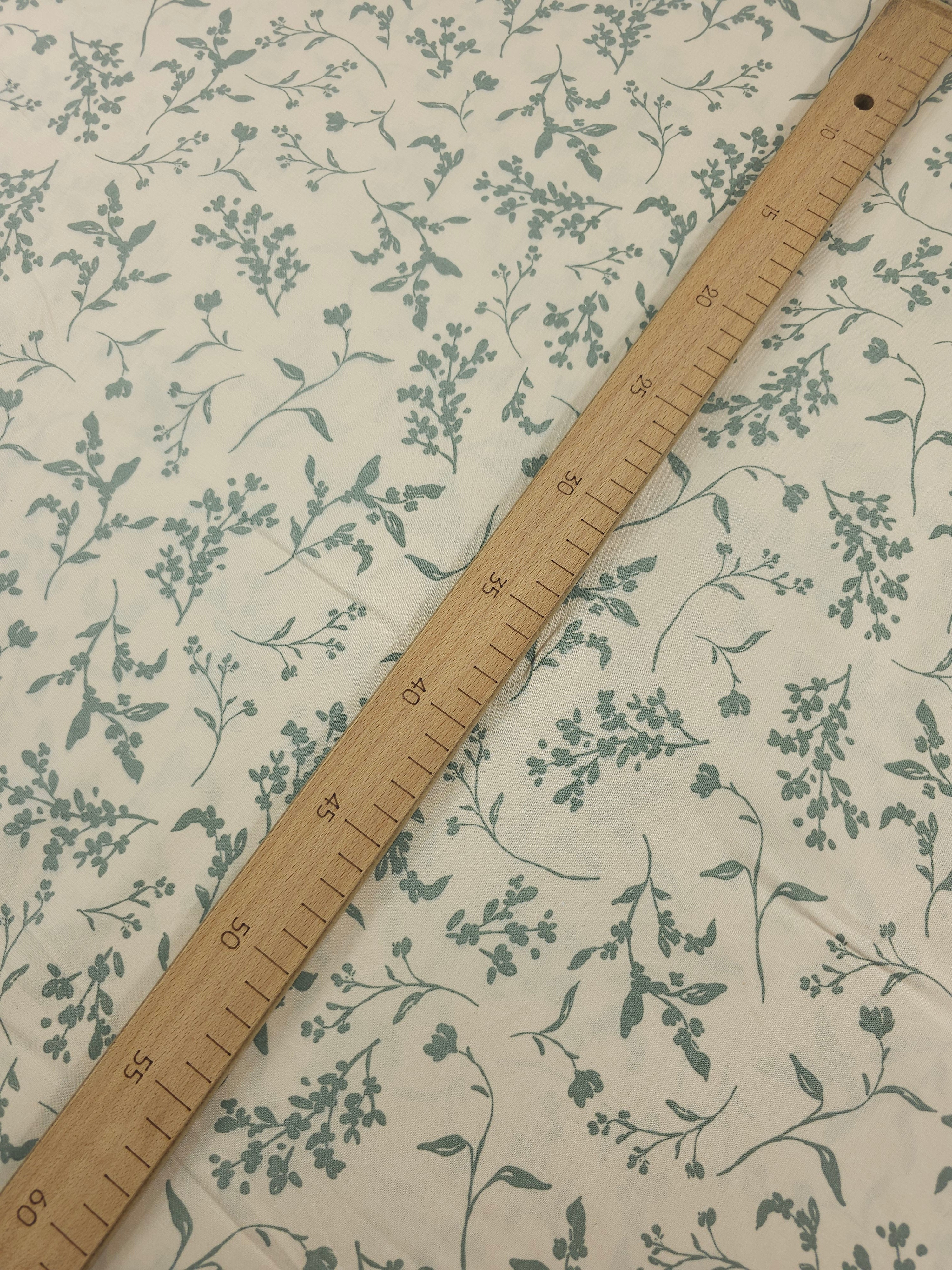 Cream/Sage Tossed Stems Lightweight Cotton 60"