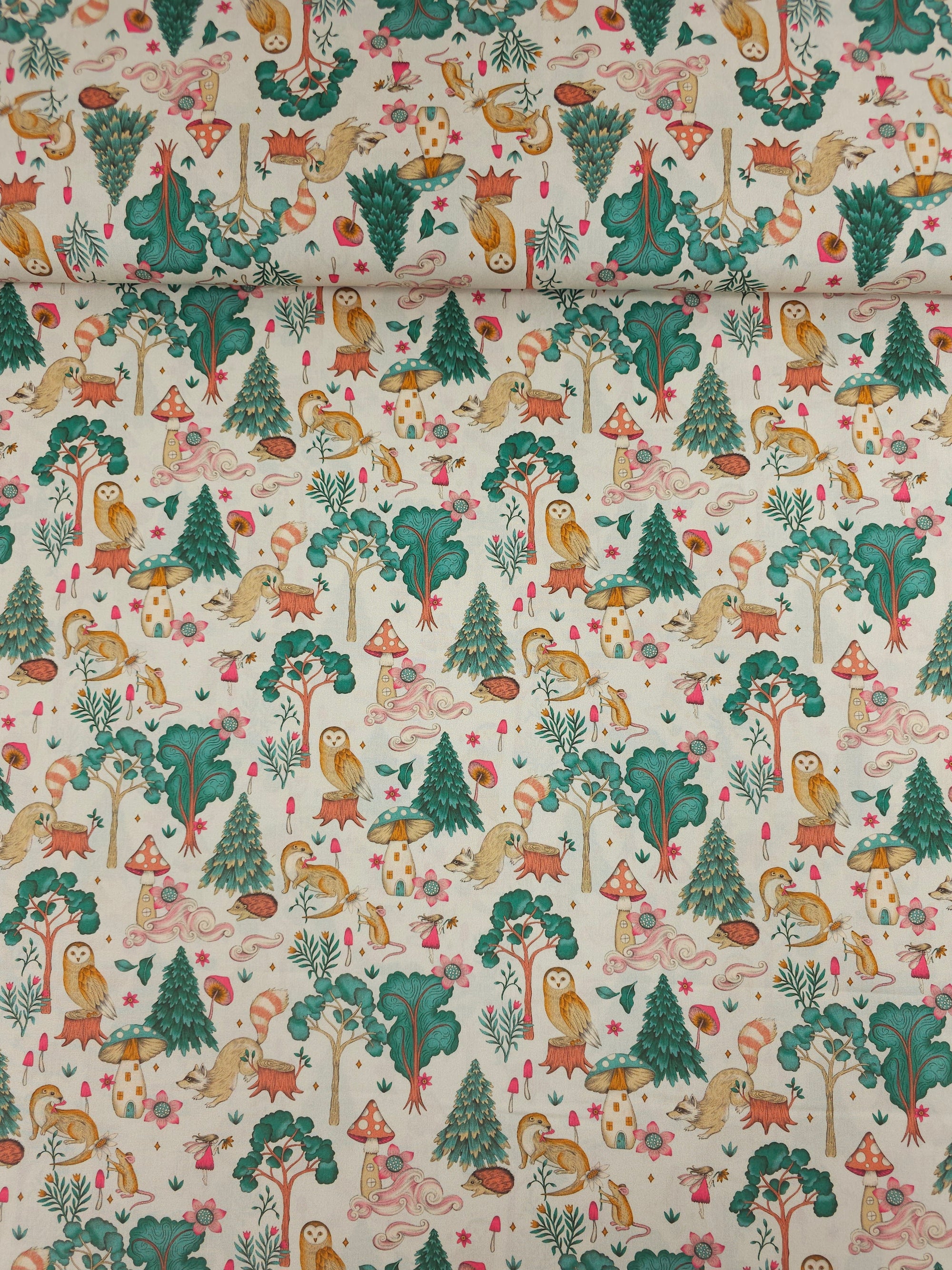 Christmas Tree Animal Forest 100% Cotton 60"