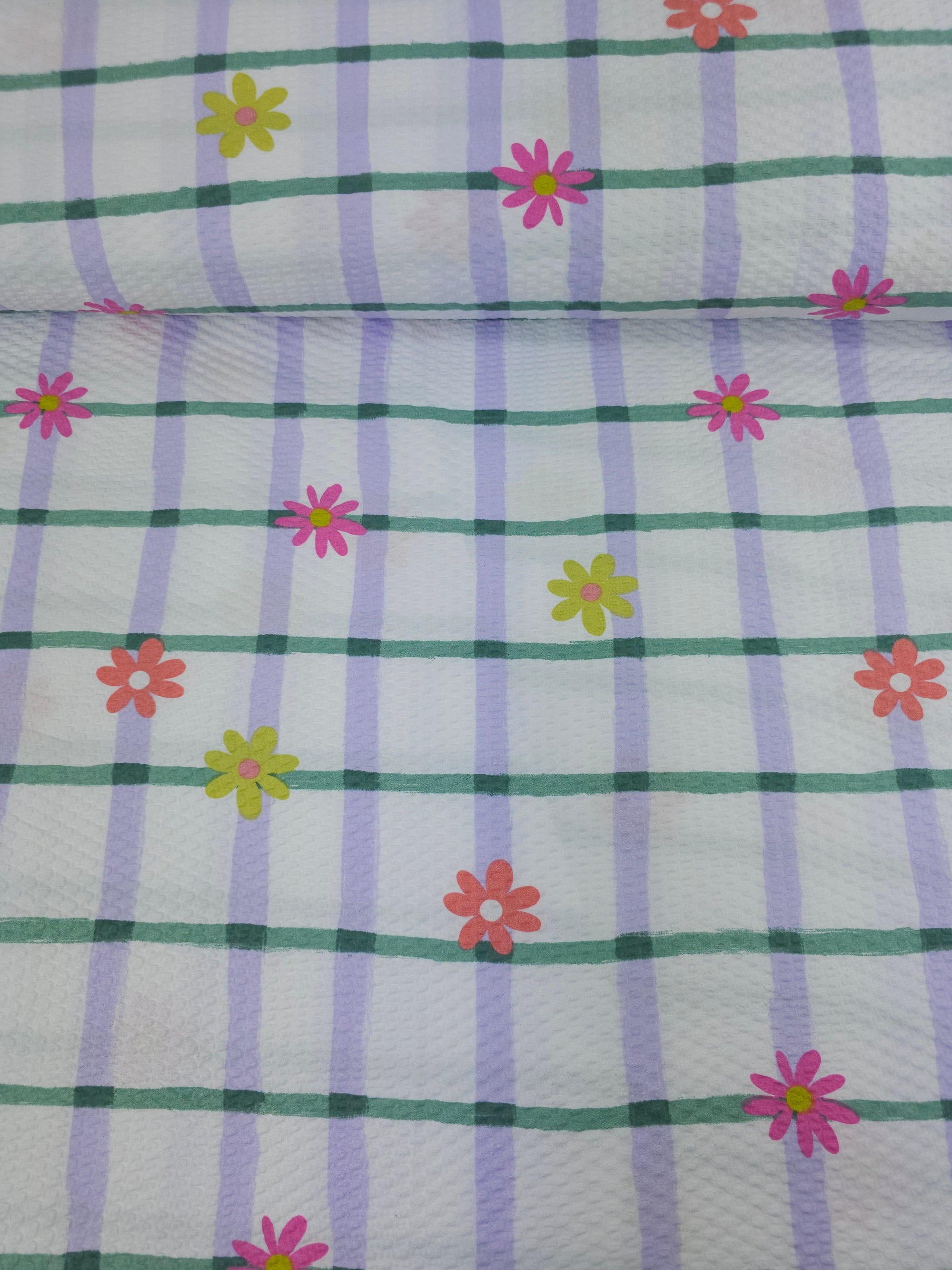Daisy Check Poly Cotton SeerSucker 114" *EXTRA WIDE*