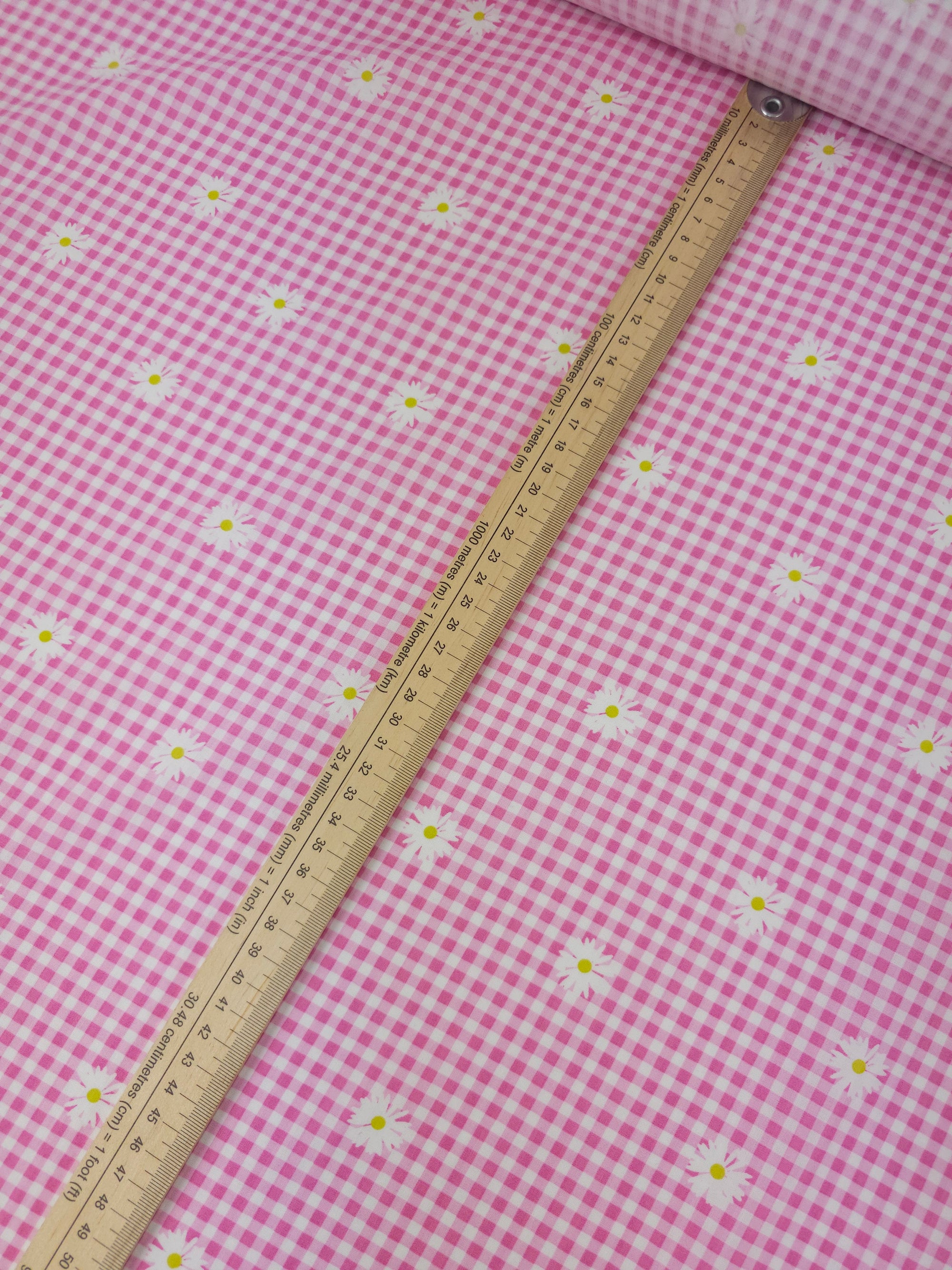 Pink Daisy Gingham Lightweight Cotton