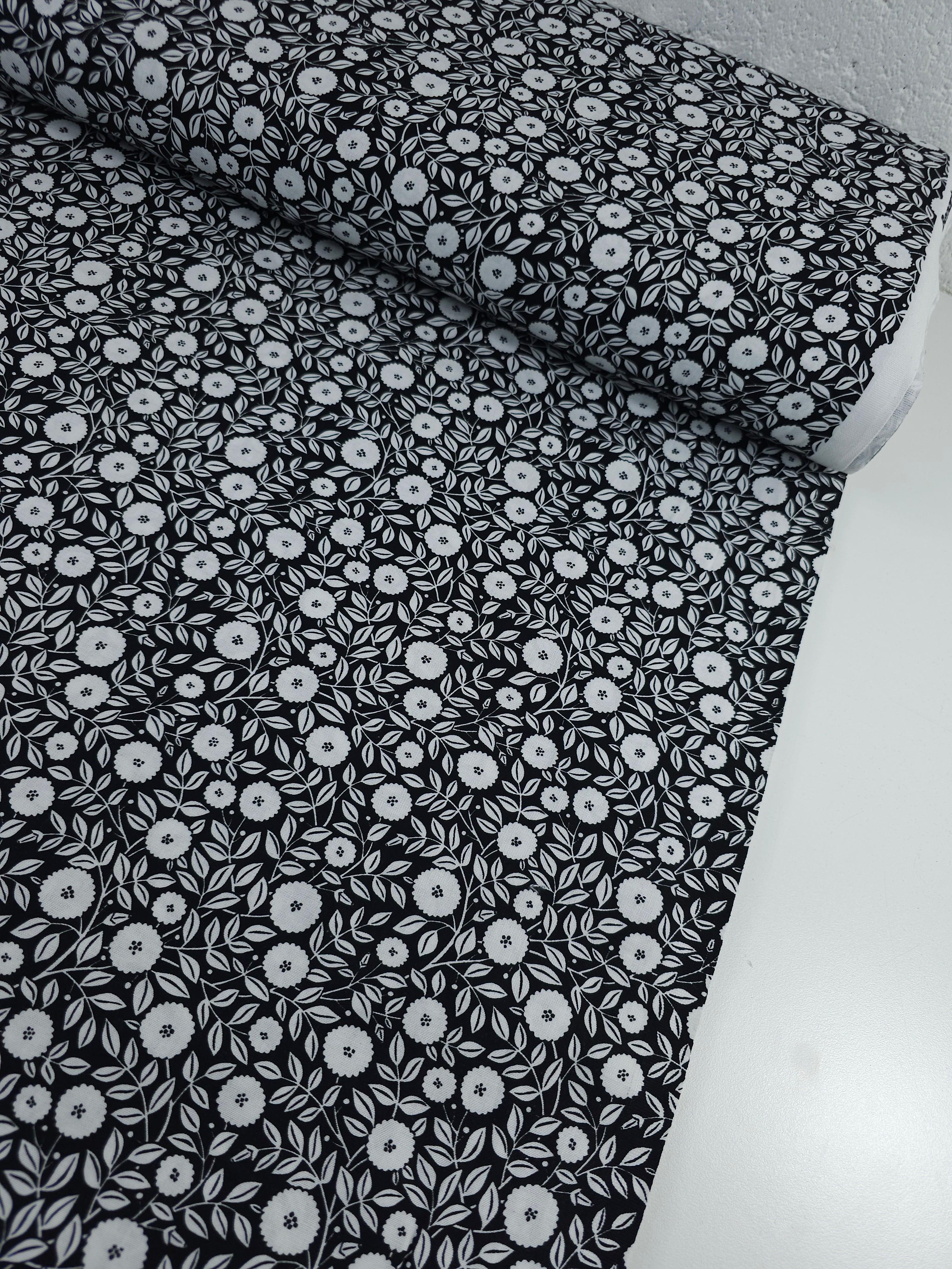 Black/White Puff Leaf Bloom 100% Cotton - Benartex