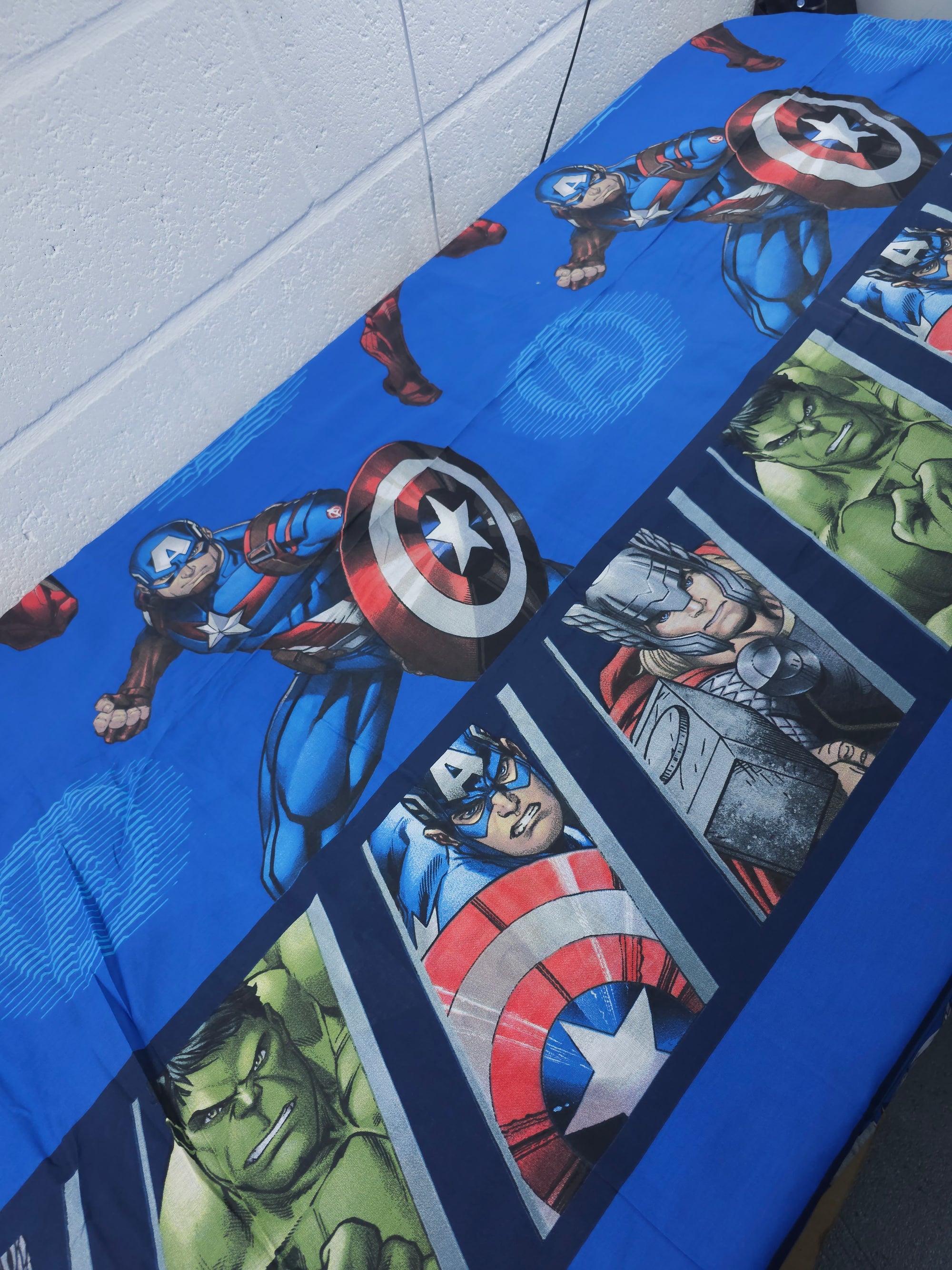 Avengers Legends 100% Cotton 114" *EXTRA WIDE*