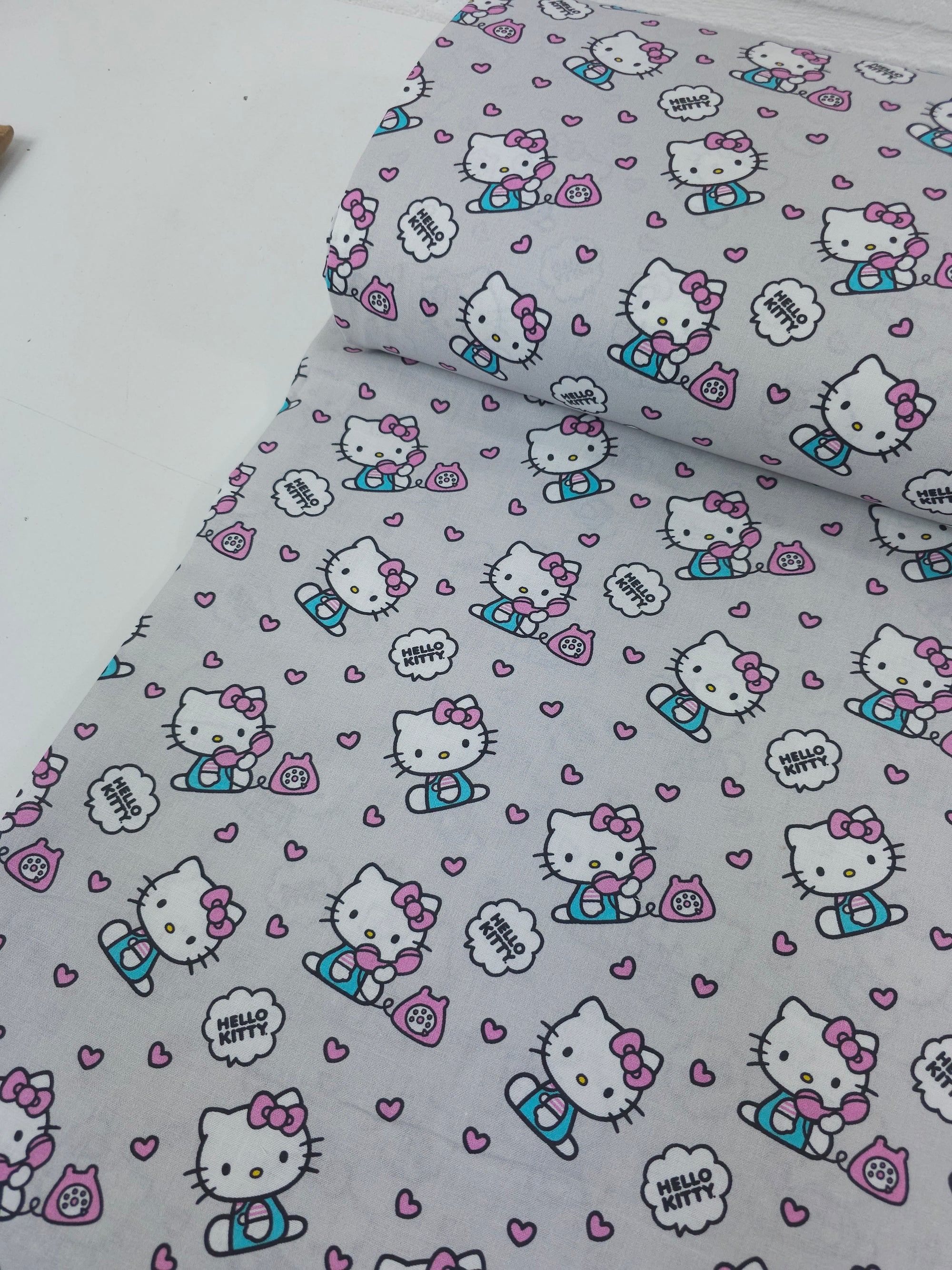 Hello Kitty Chit Chat 100% Cotton
