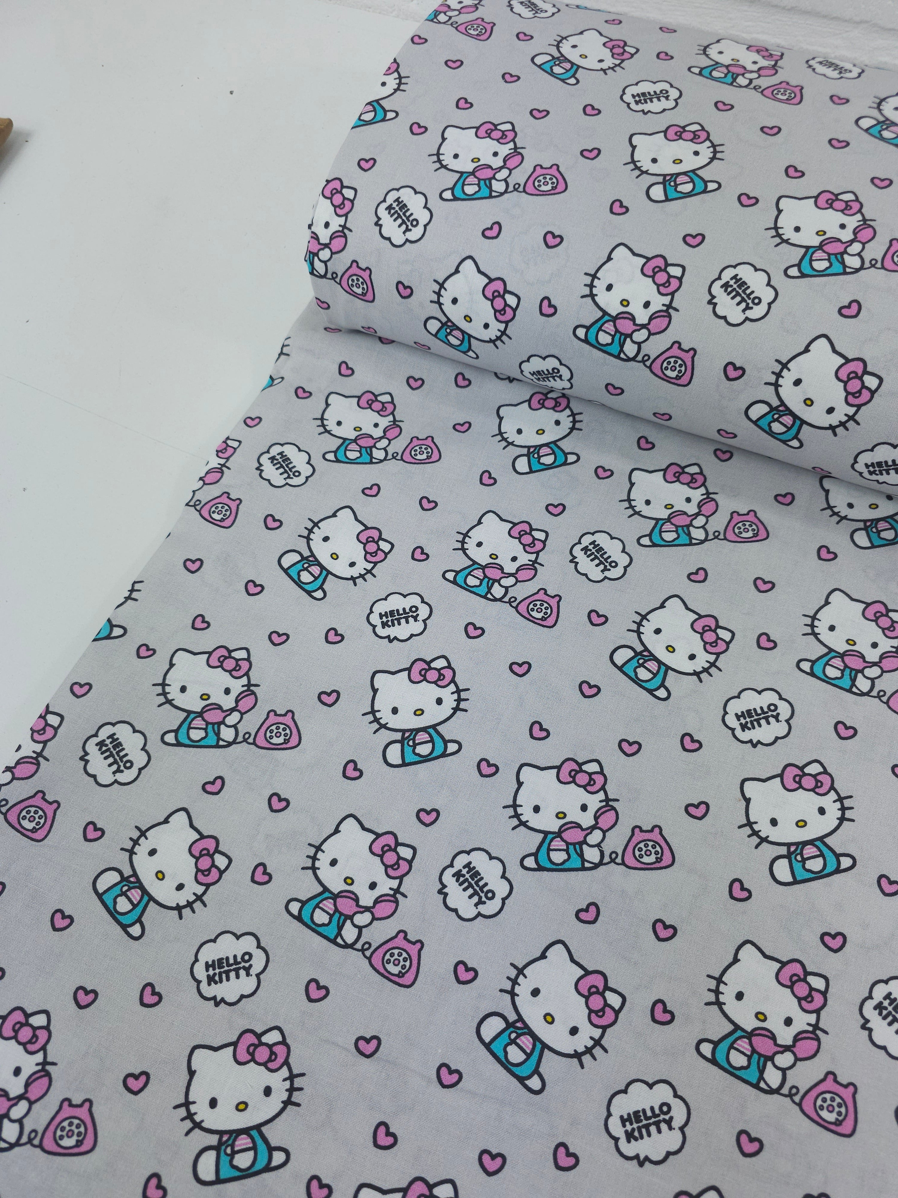 Hello Kitty Chit Chat 100% Cotton