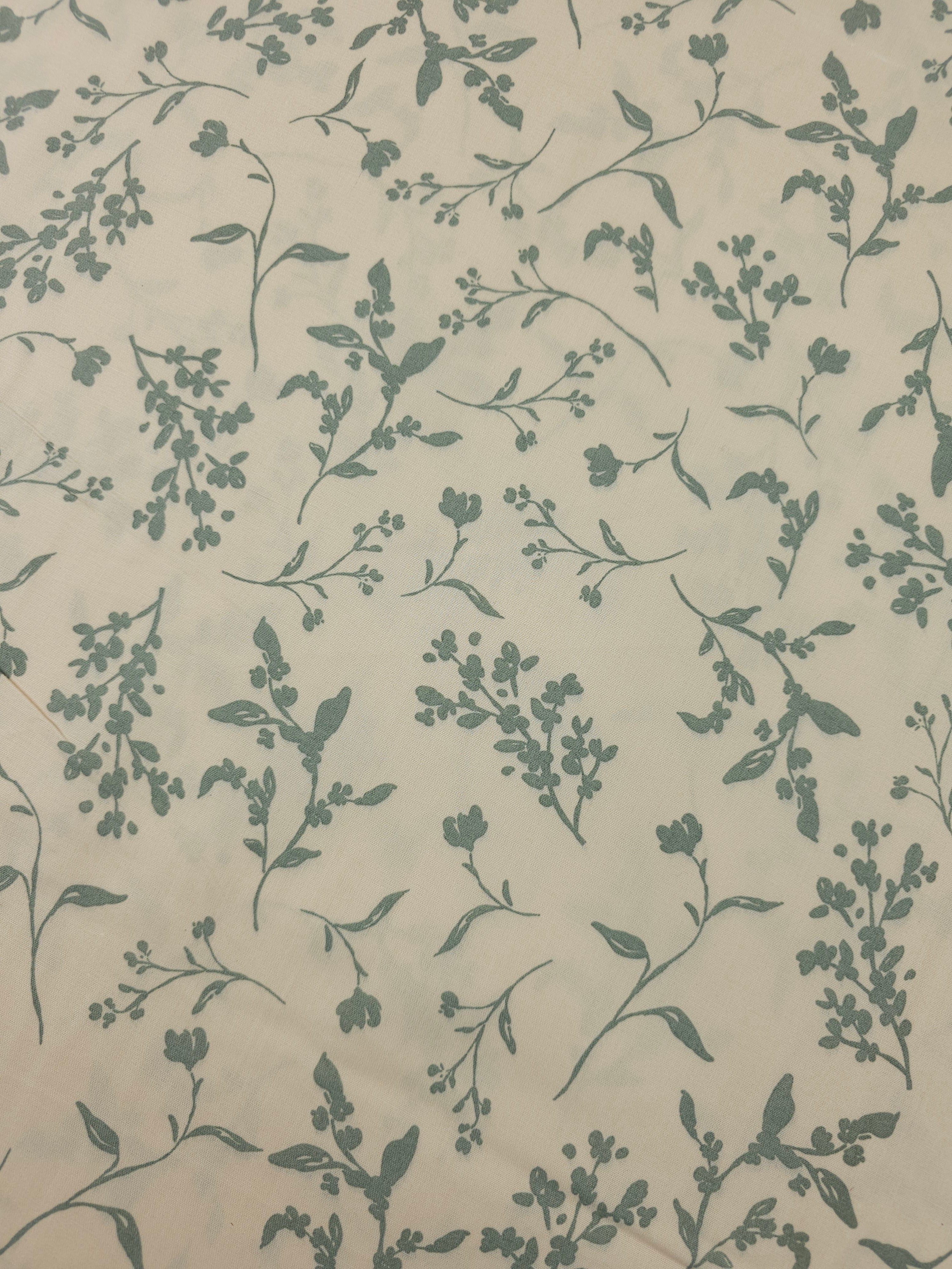 Cream/Sage Tossed Stems Lightweight Cotton 60"