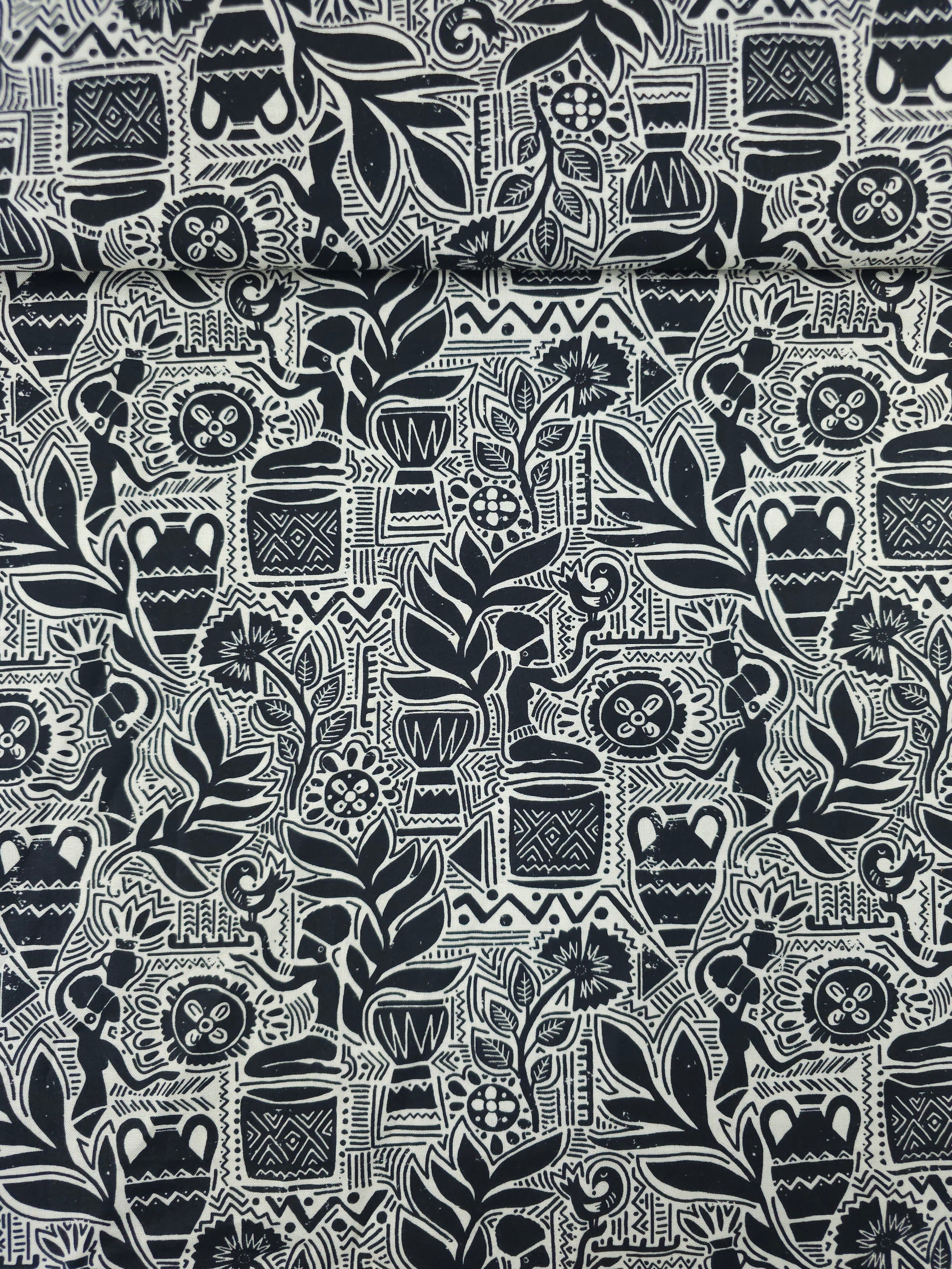 Tribal Dreaming 100% Cotton - Michael Miller